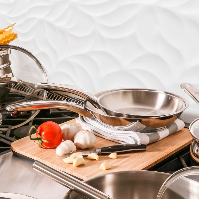BergHOFF Belly Shape 18/10 Stainless Steel Skillet 10.5", 2.5qt. With Glass Lid, Silver