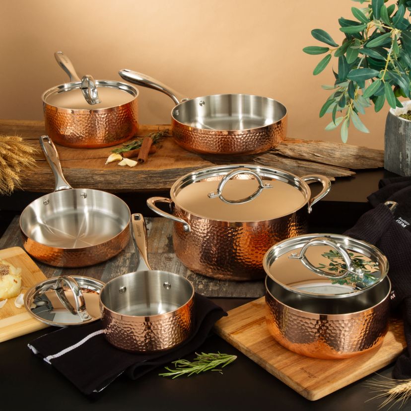BergHOFF Vintage Tri-Ply Copper 9.5 Inches Dutch Oven 5.75qt. With Stainless Steel Lid, Hammered, Gold