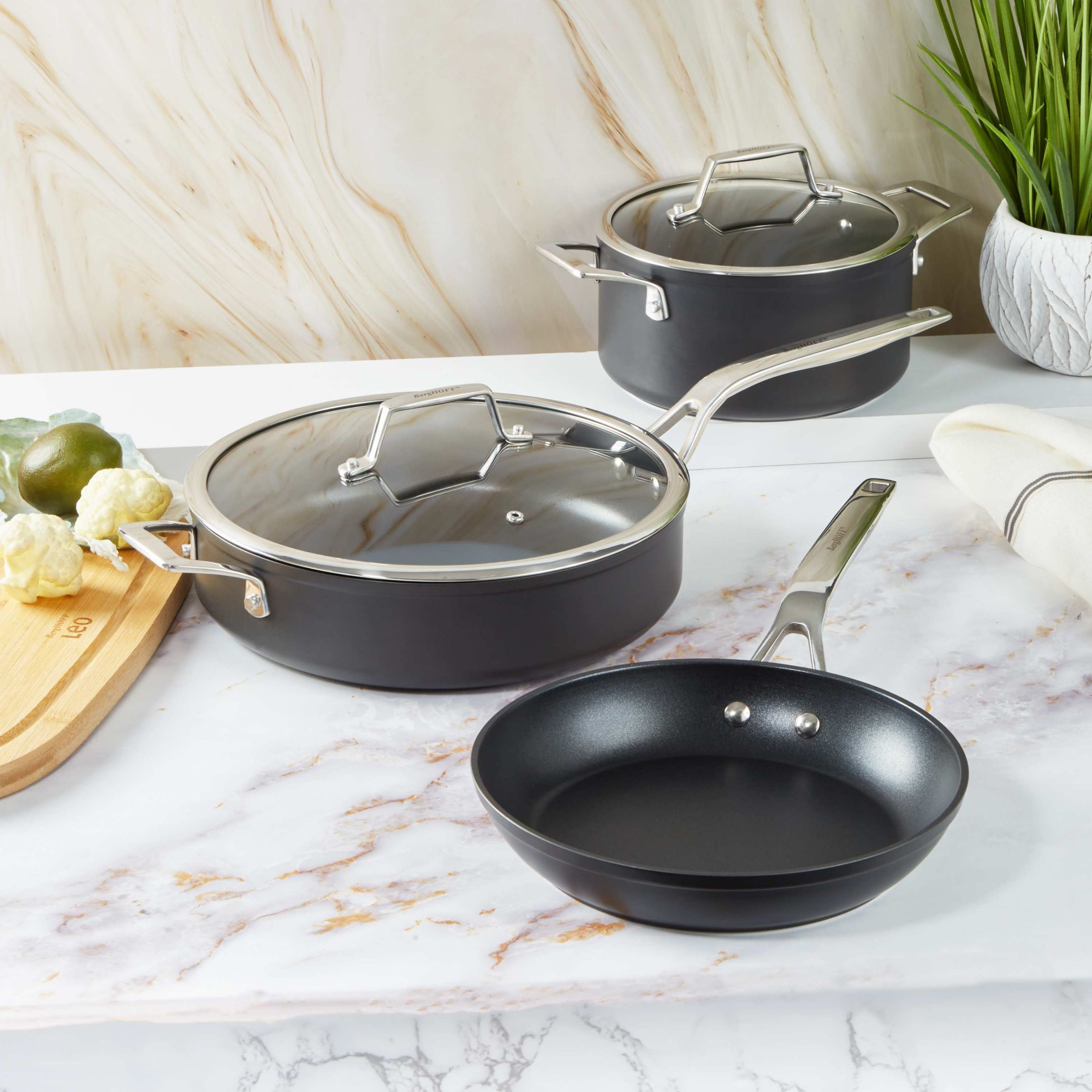 BergHOFF Essentials 10Pc Nonstick Hard Anodized Cookware Set With Glass lid, Black