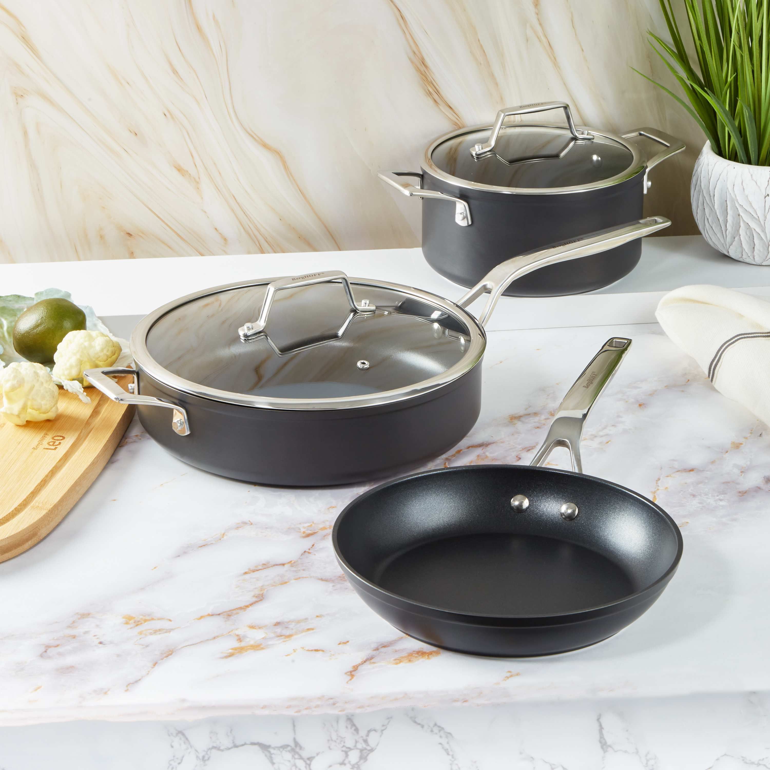 BergHOFF Essentials 10Pc Nonstick Hard Anodized Cookware Set With Glass lid, Black