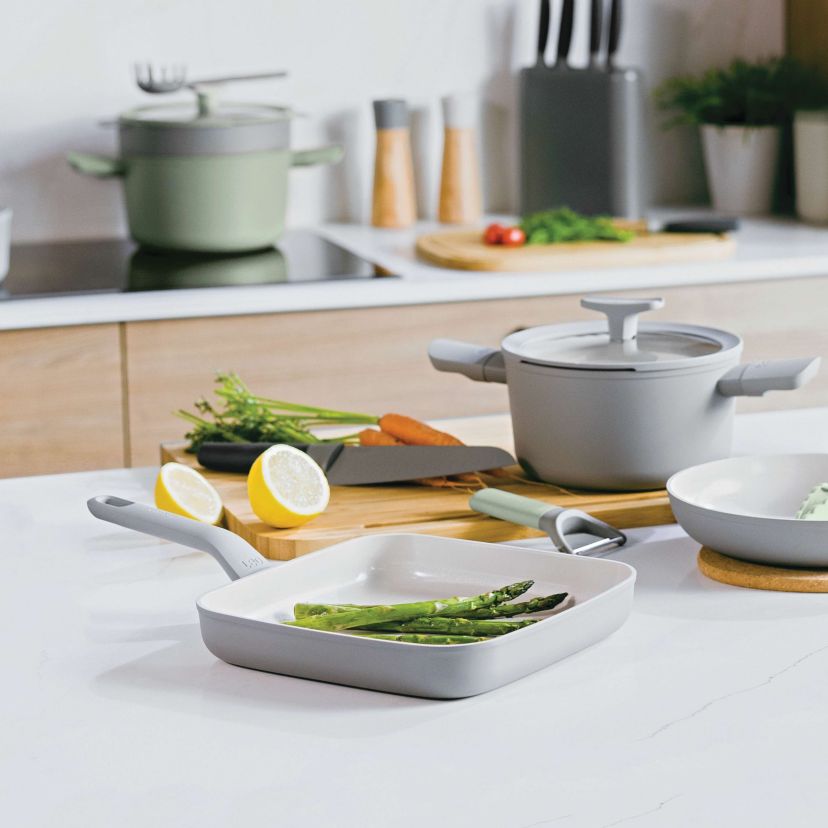 BergHOFF Balance 2Pc Nonstick Ceramic Specialty Cookware Set, Recycled Aluminum, CeraGreen, Moonmist