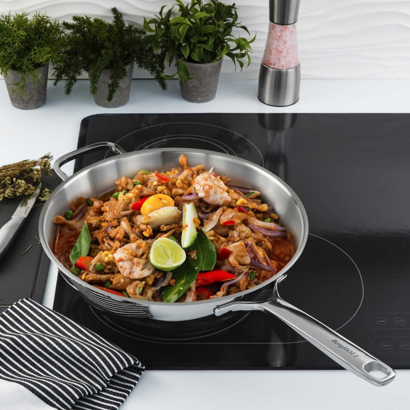 BergHOFF Helix 2Pc Recycled 18/10 Stainless Steel Stir Frying Cookware Set