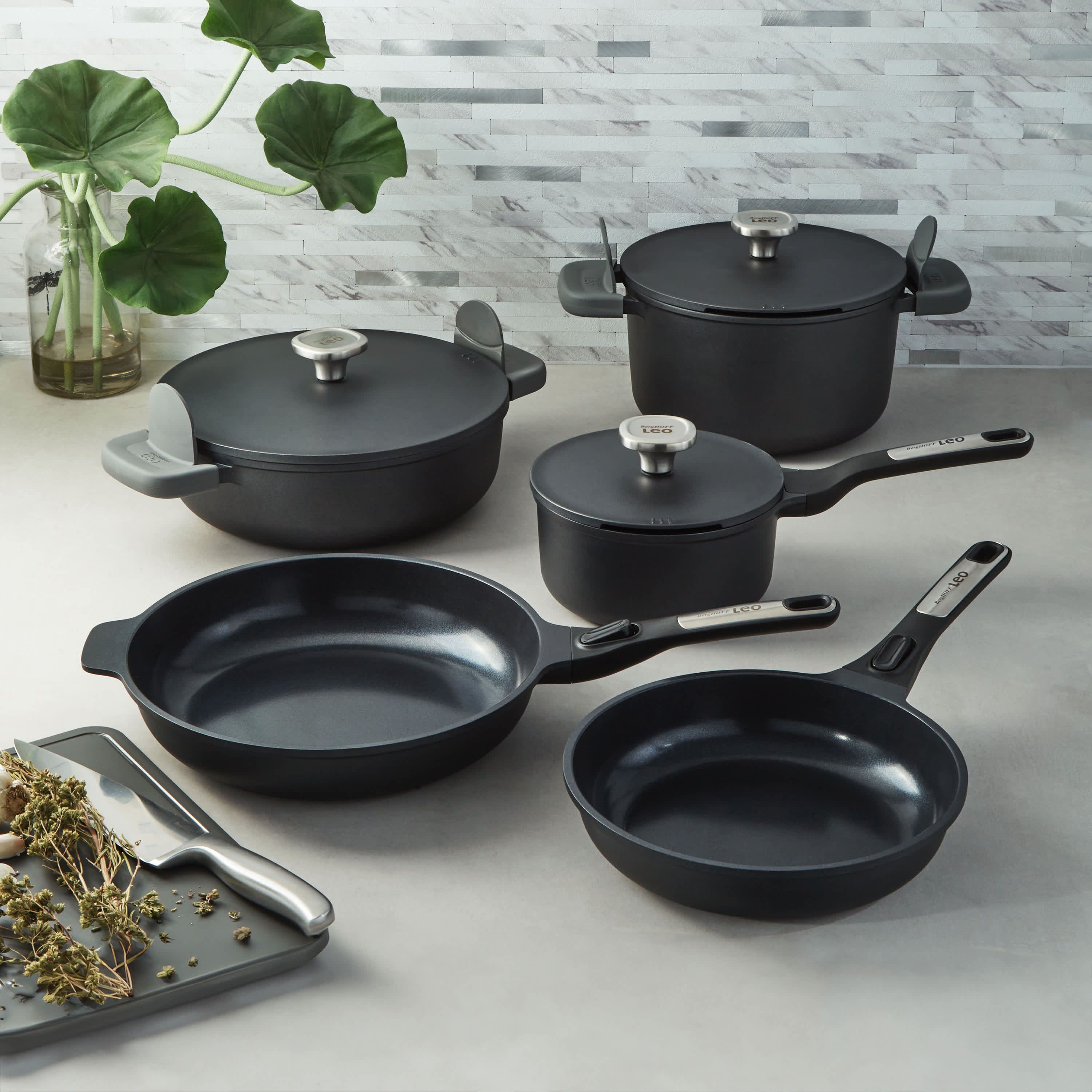 BergHOFF Phantom 8Pc Nonstick Ceramic Cookware Set with Lids, Recycled Cast Aluminum