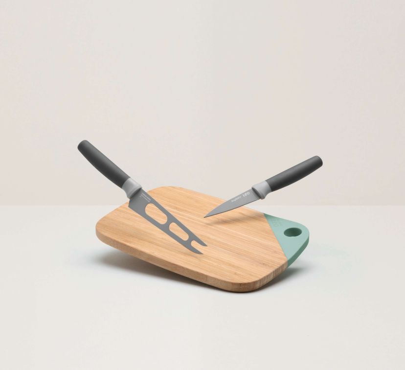BergHOFF 3Pc LEO Bamboo Cutting board and Cutlery Set, Green and Grey
