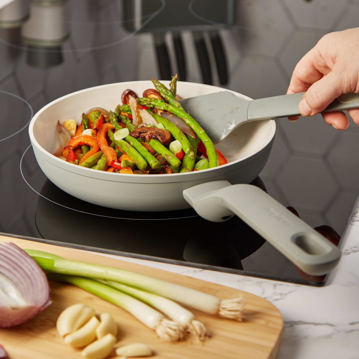 BergHOFF Leo Balance Nonstick Ceramic 5Pc Frying Pan Set With Nylon Turner 13.75", Recycled Material, Moonmist