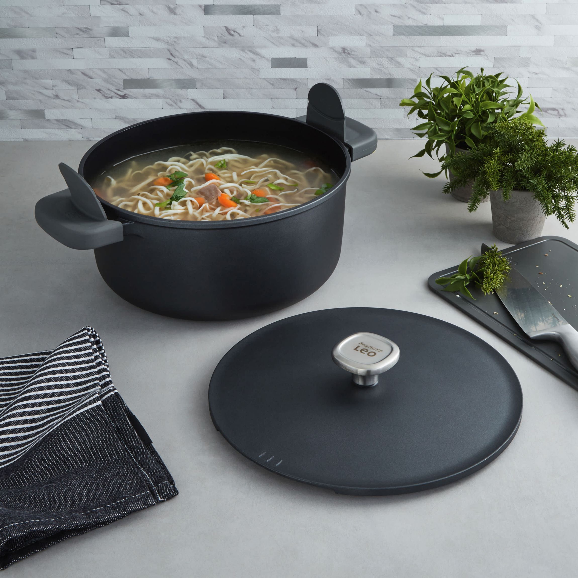 BergHOFF Phantom Nonstick Ceramic Covered Stockpot 11", 7.6qt., Recycled Cast Aluminum