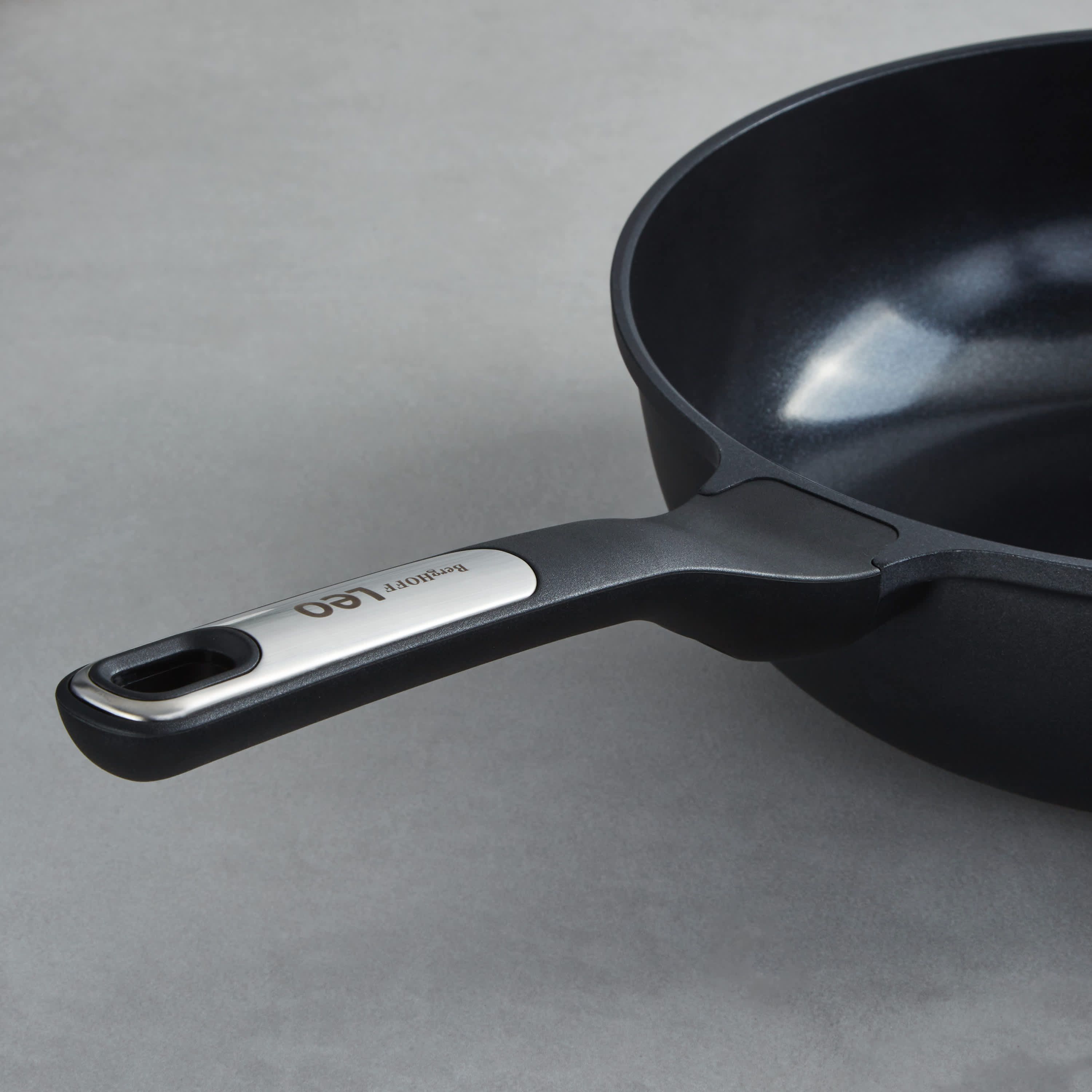 BergHOFF Phantom Nonstick Ceramic Wok Pan 11", 3qt., Recycled Cast Aluminum