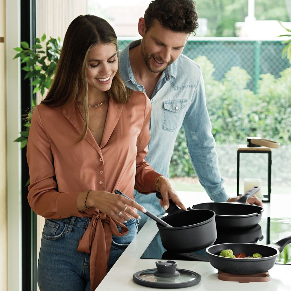 BergHOFF Leo Stone+ Nonstick Ceramic 7" Saucepan 2.1qt. With Glass Lid, Recycled Cast Aluminum