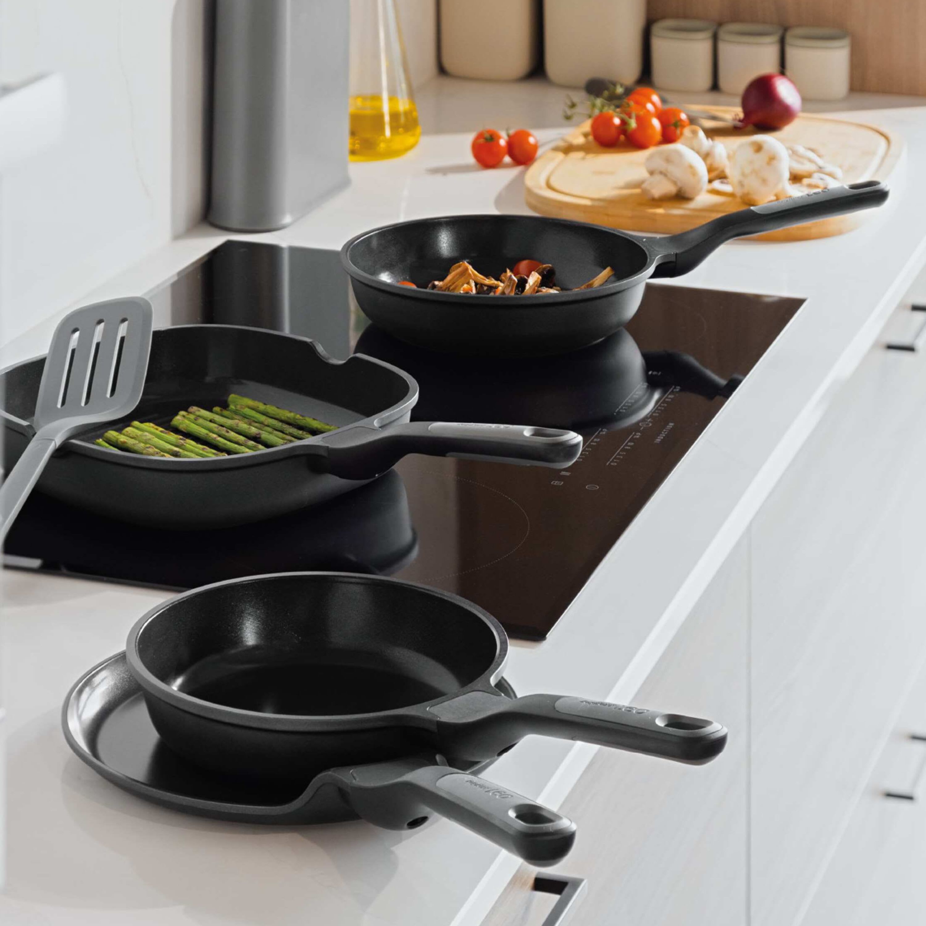 BergHOFF Leo Stone+ 5Pc Nonstick Ceramic Specialty Pan Set with Turner, Recycled Material