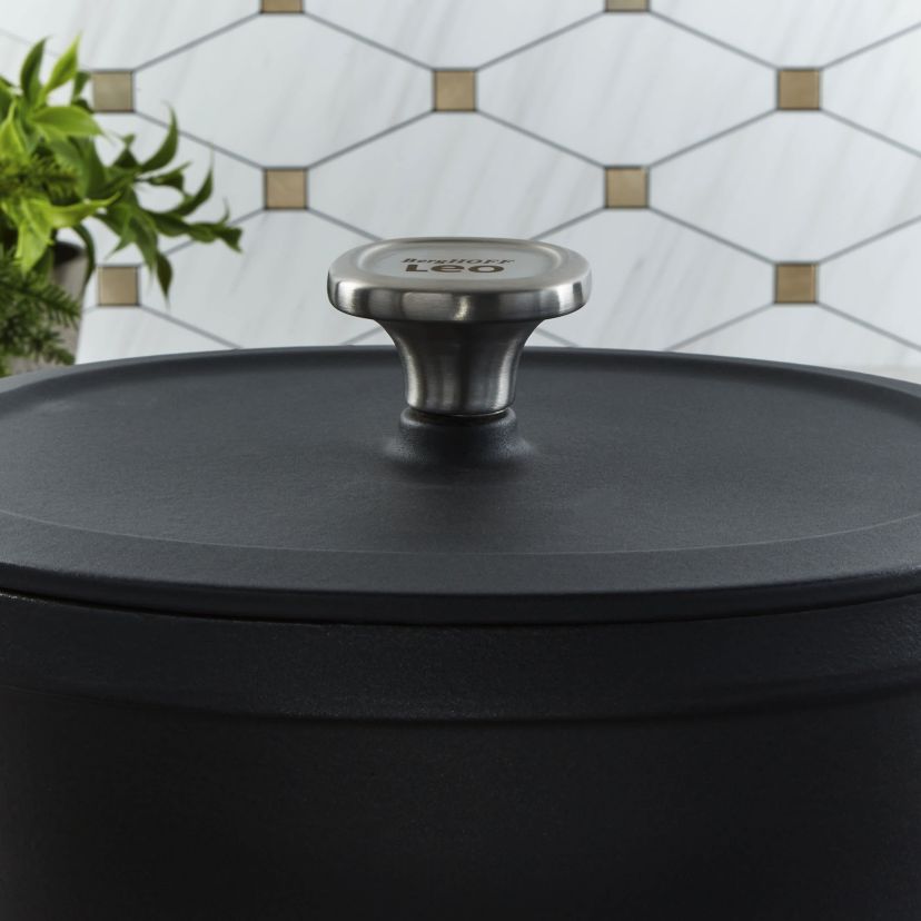 BergHOFF Graphite Enameled Cast Iron 10.75in Covered Oval Stockpot 5qt.