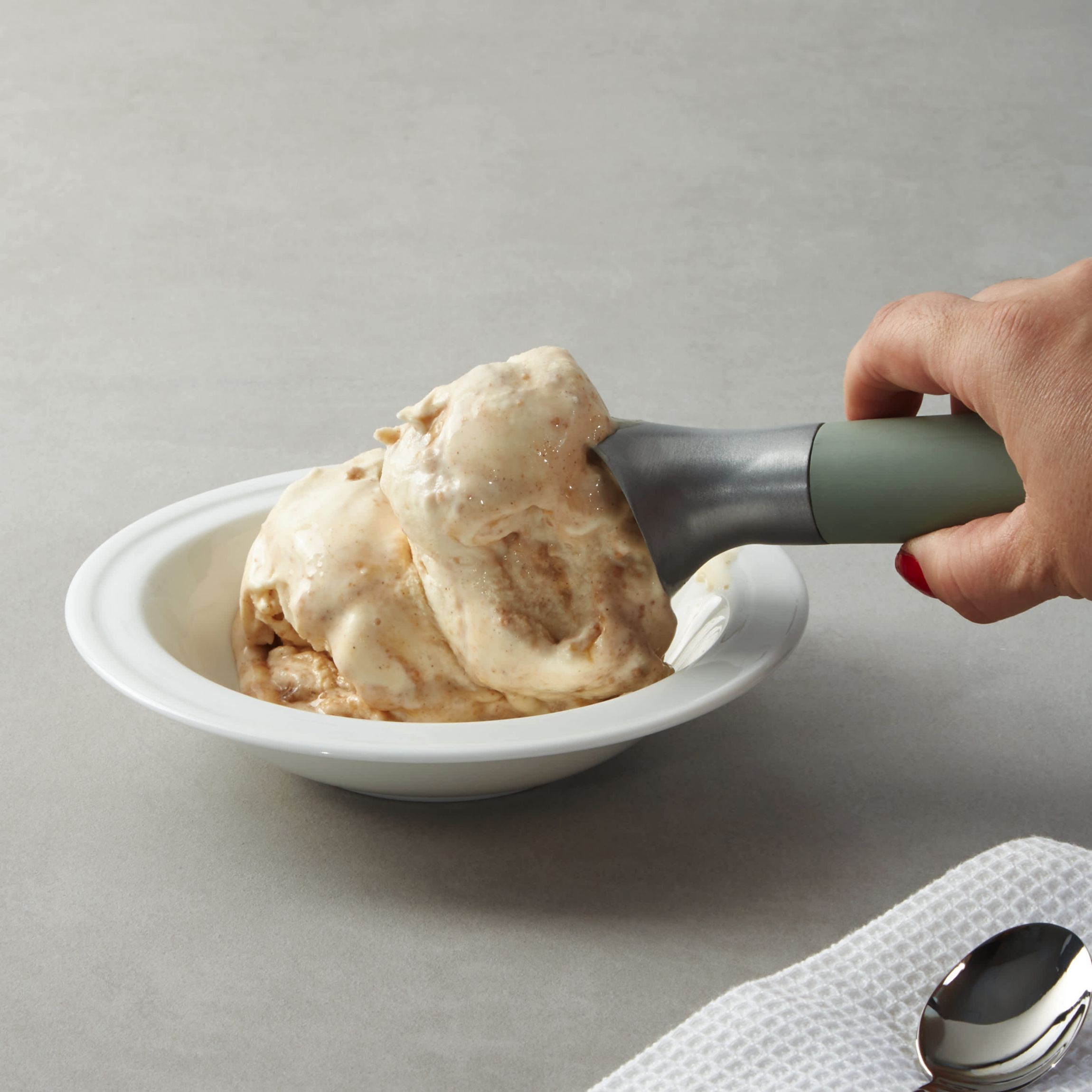 BergHOFF Balance Aluminum 7.25in Ice Cream Scoop, Green