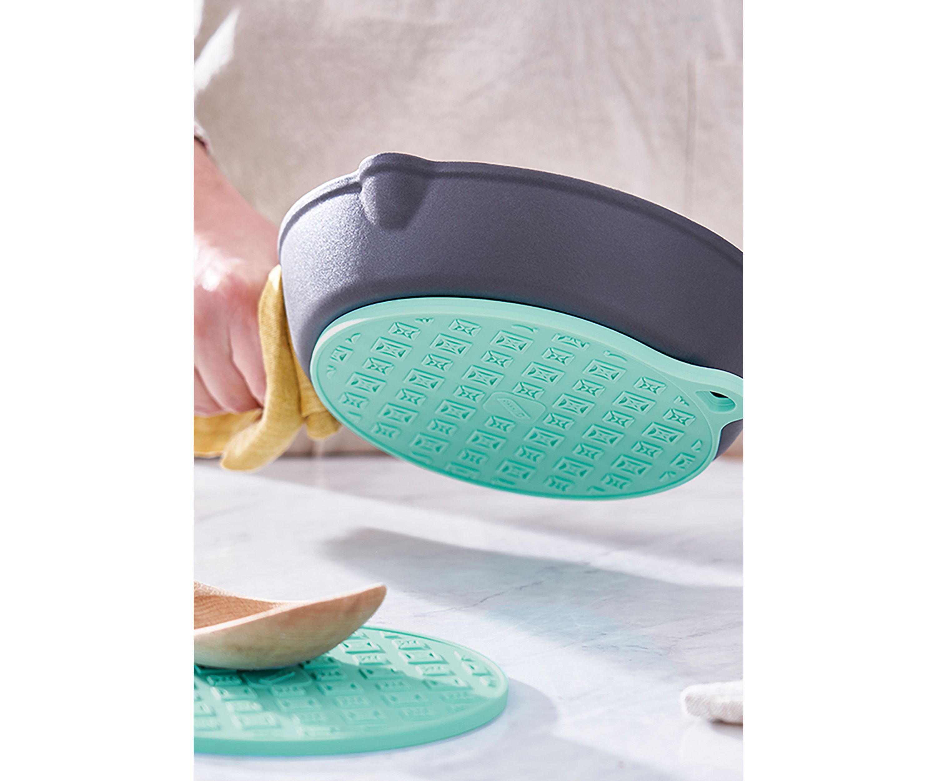 Set of 2 Silicone Trivets 