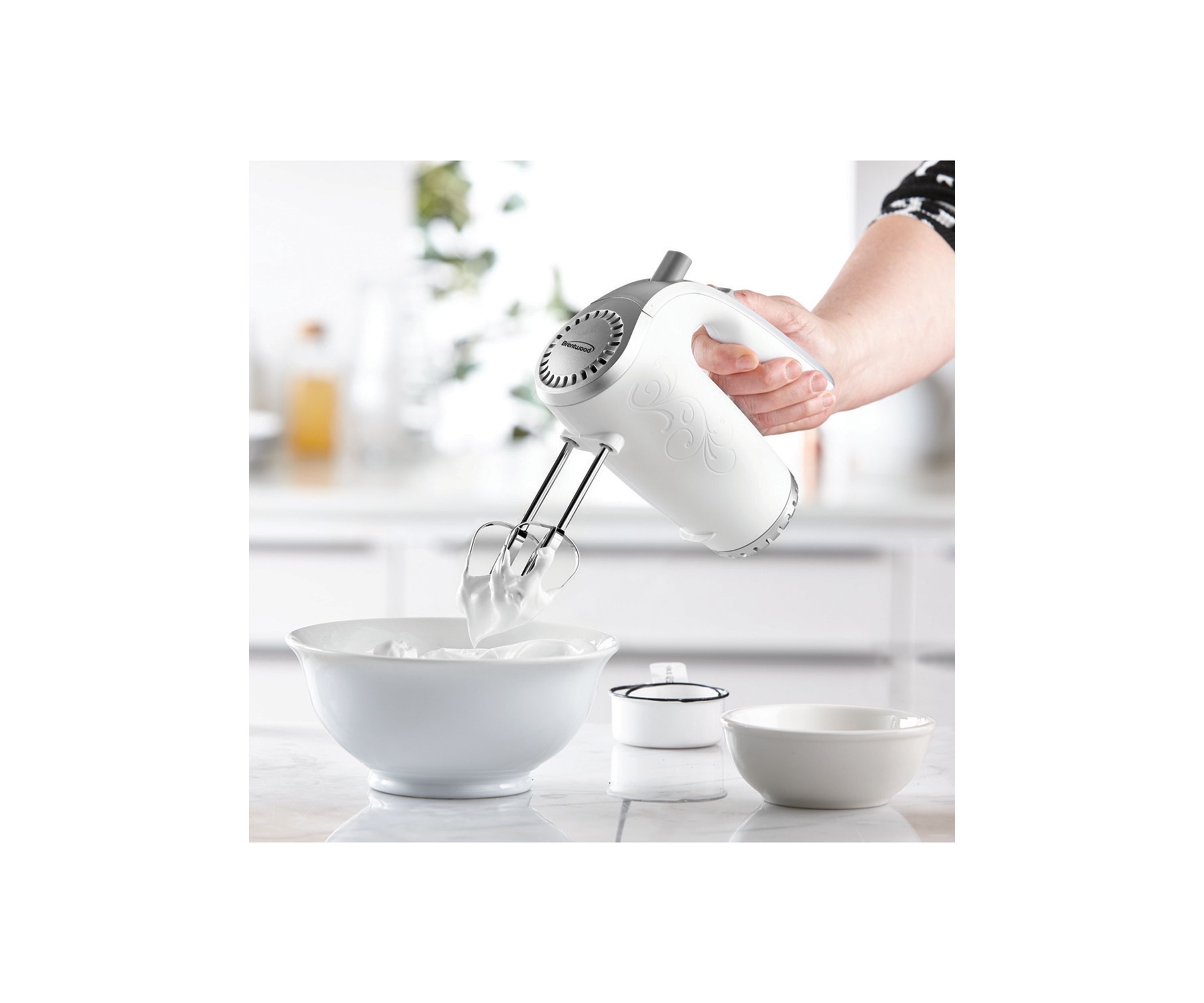  Lightweight 5-Speed Electric Hand Mixer (White) 