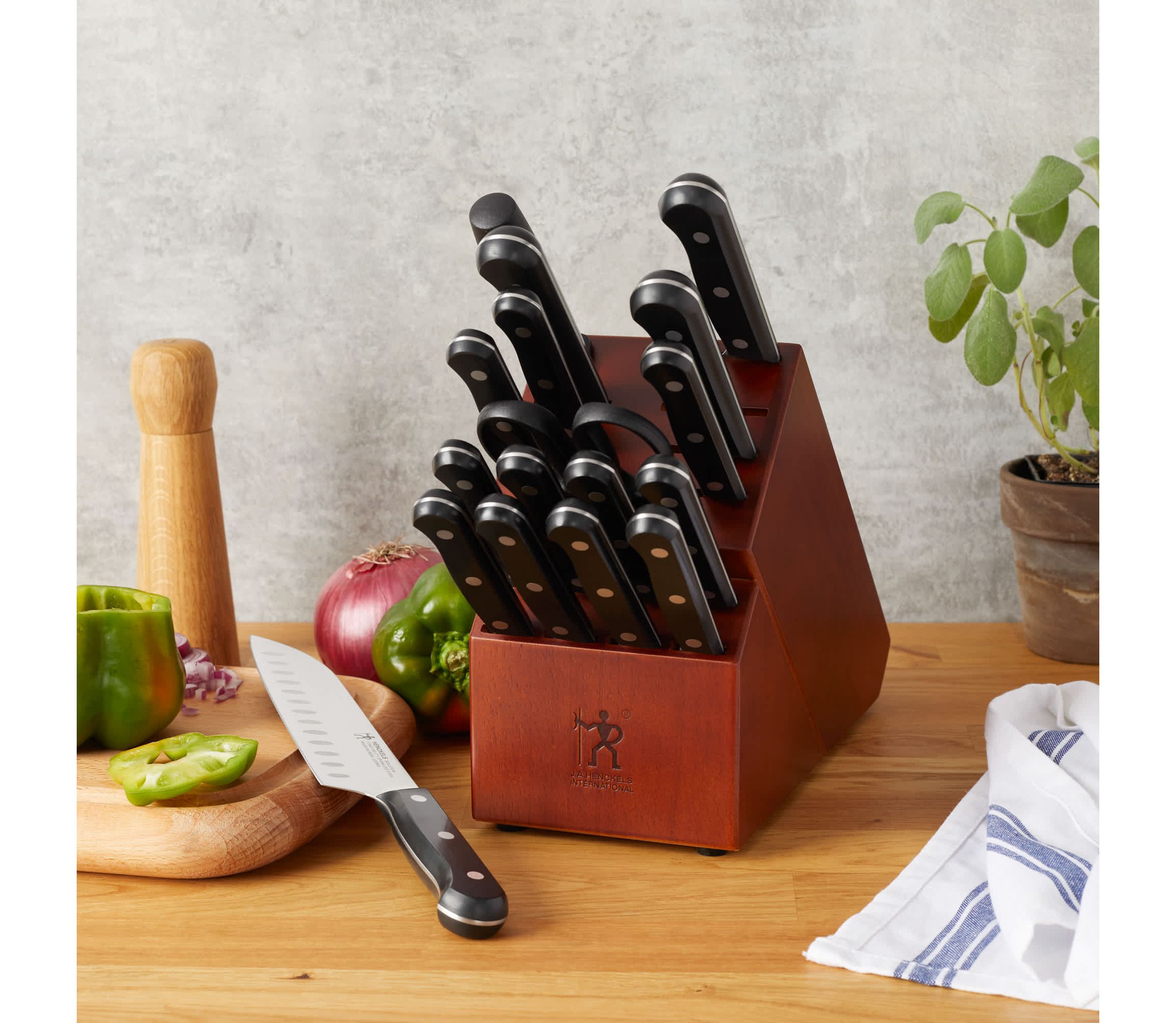 Solution 18pc Knife Block Set