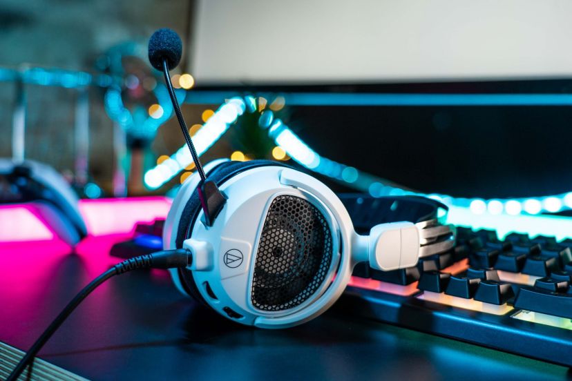 High-Fidelity Open-Back Wired Gaming Headset White