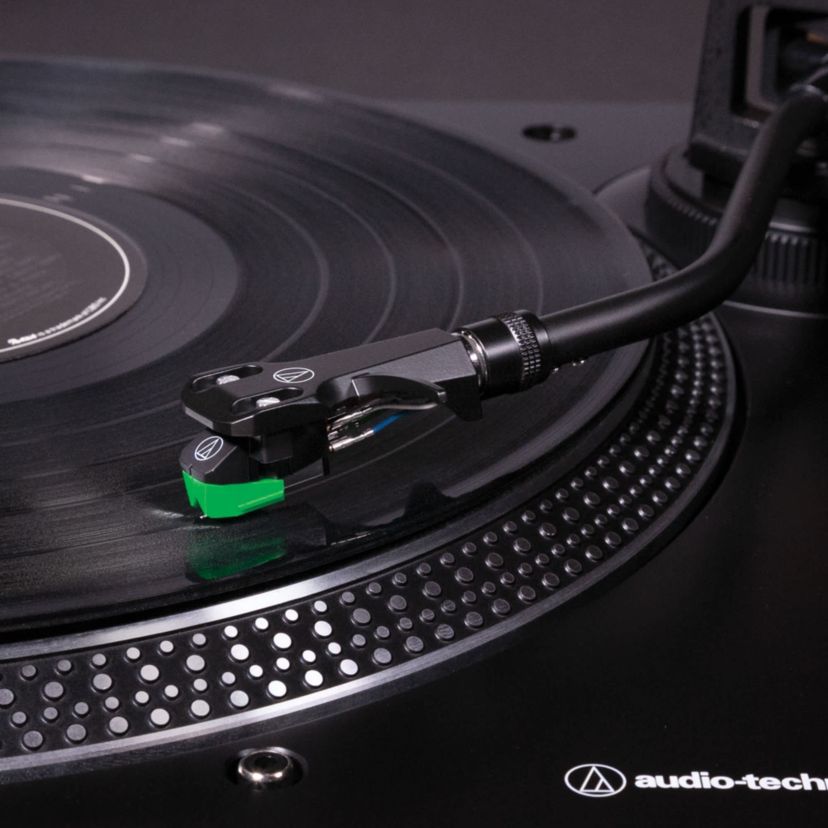 Direct-Drive Turntable Black