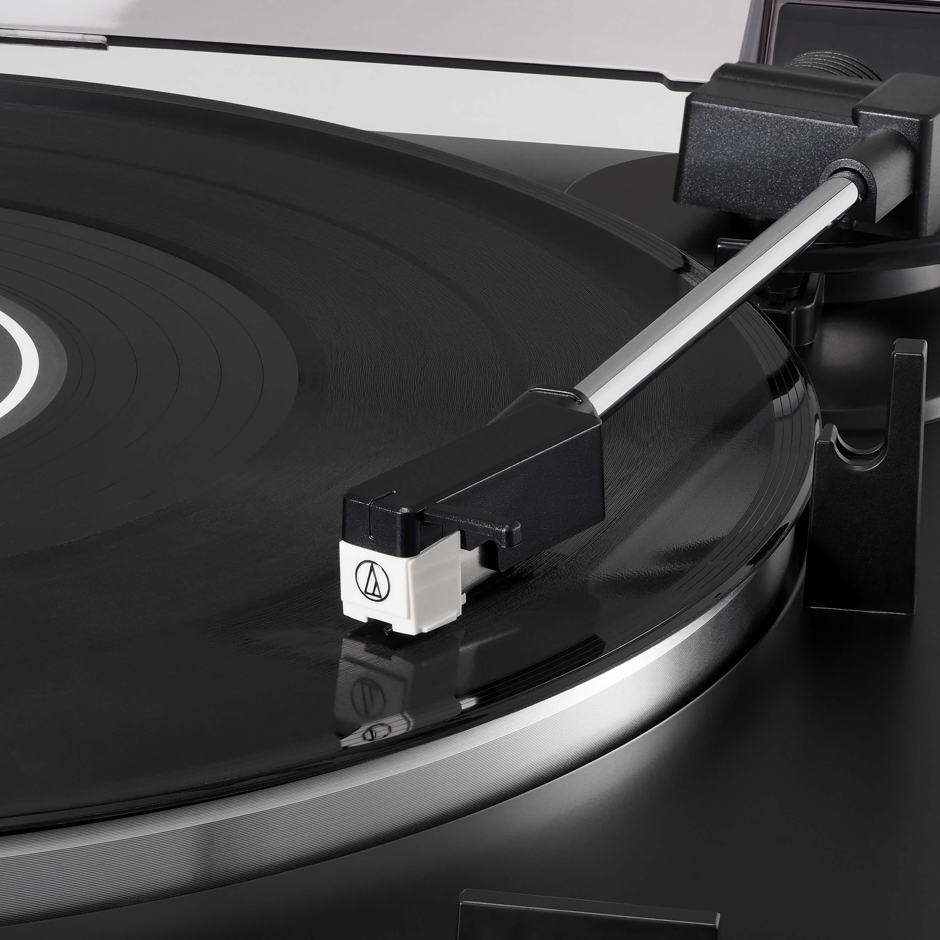 Fully Automatic Belt-Drive Stereo Turntable Black
