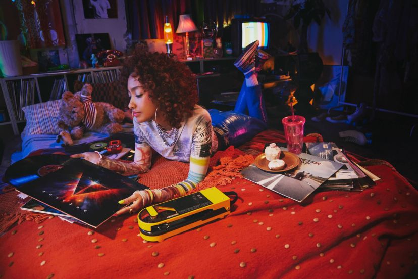 Sound Burger Portable Bluetooth Turntable Yellow
