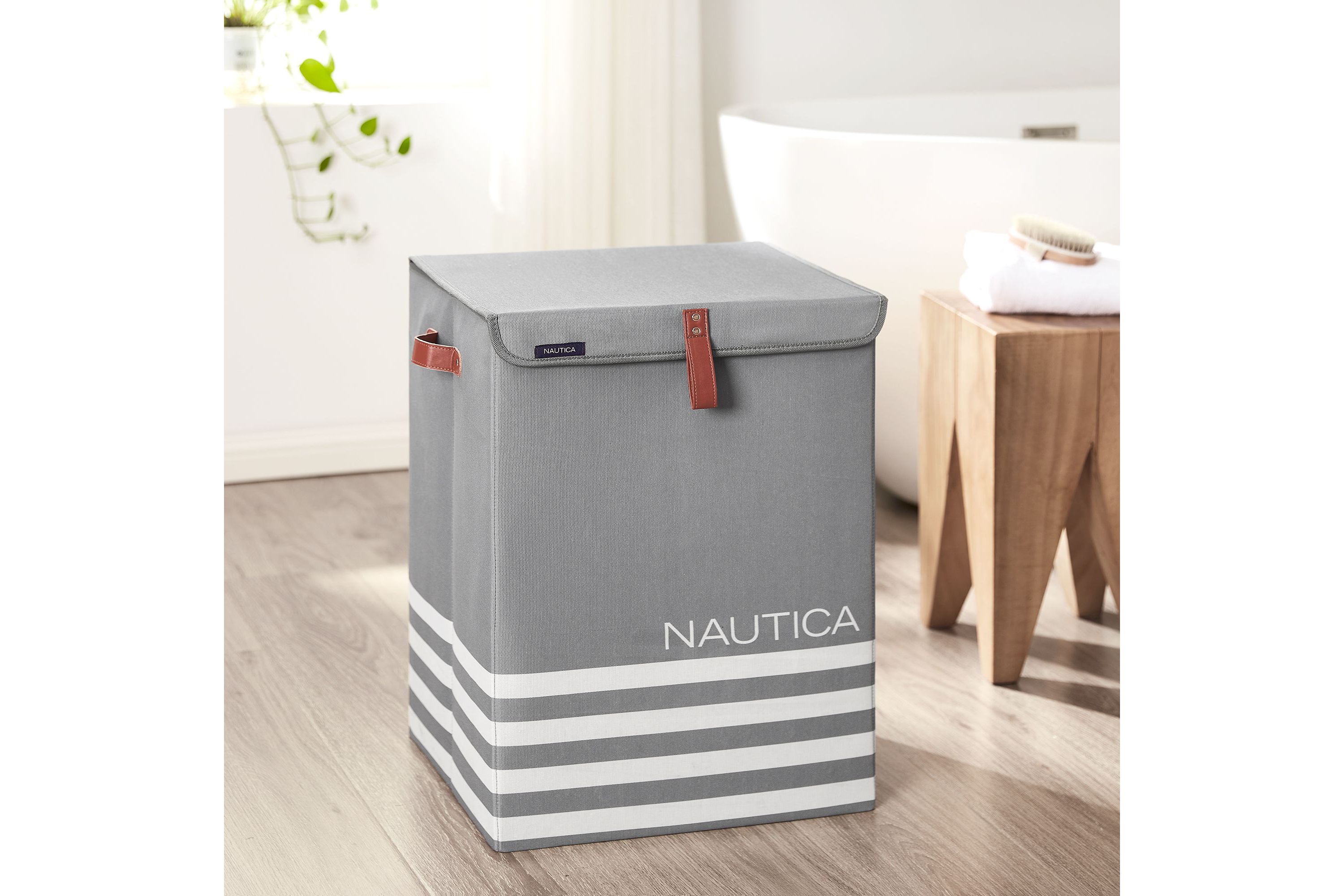 Nautica folded hamper with lid