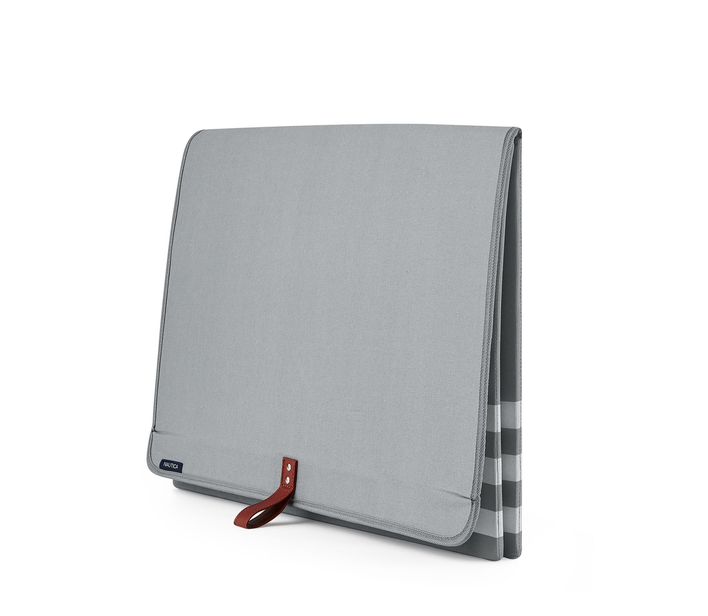 Nautica folding trunk
