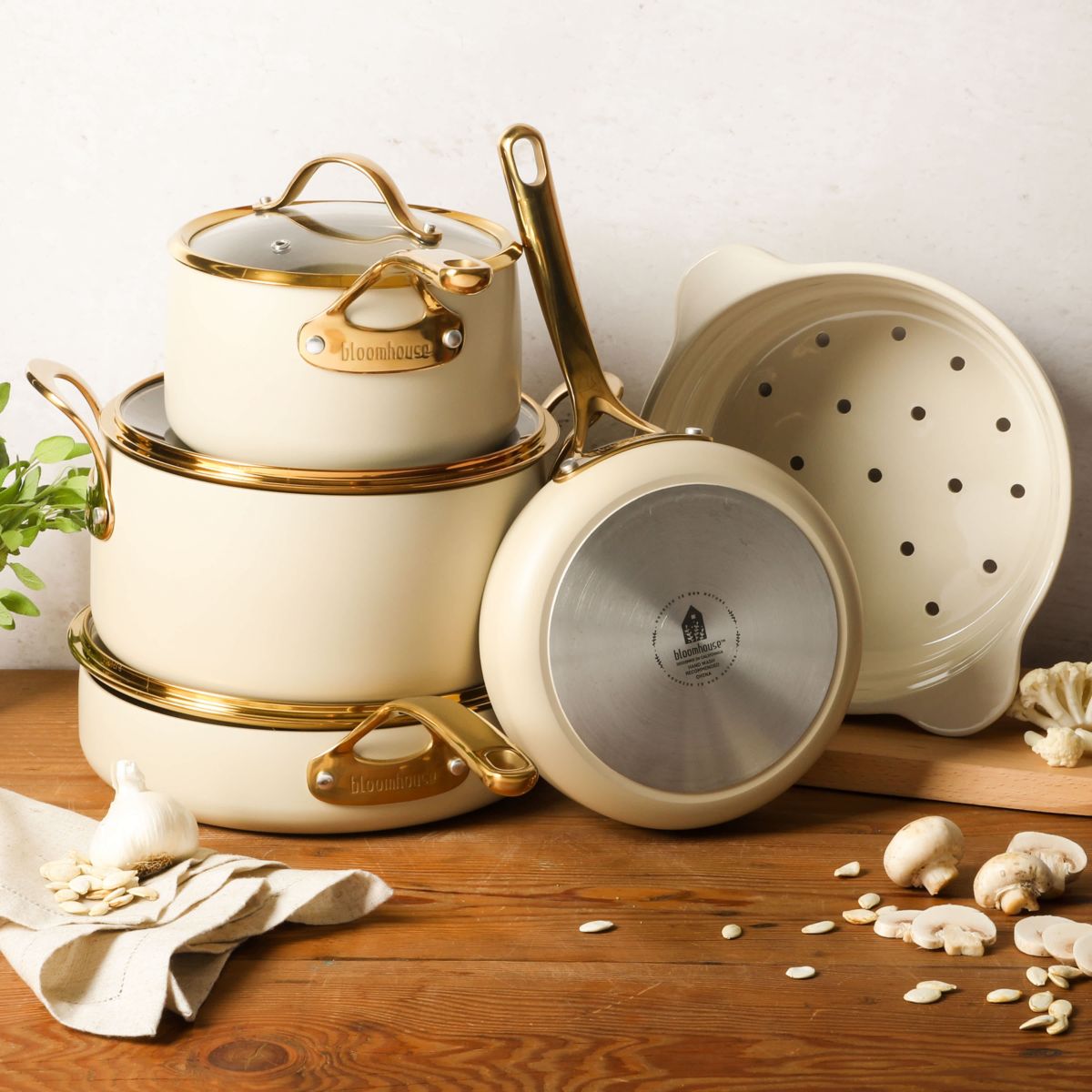 bloomhouse® Cookware Set, 8-piece Set, Ceramic Nonstick Interior, Aluminum, Gold Handles, Cast Stainless Steel Handles, Tempered Glass Lids, induction Base, Oven safe