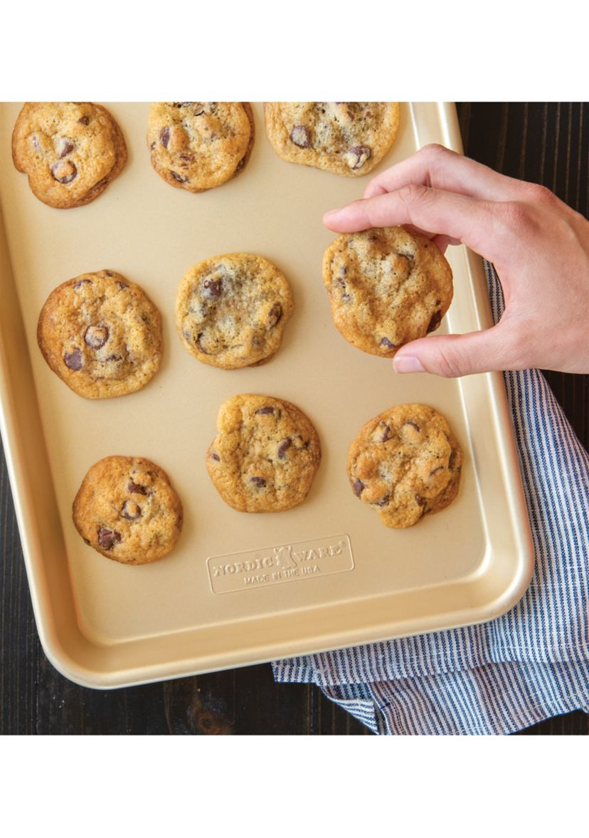Nonstick Quarter Baking Sheet