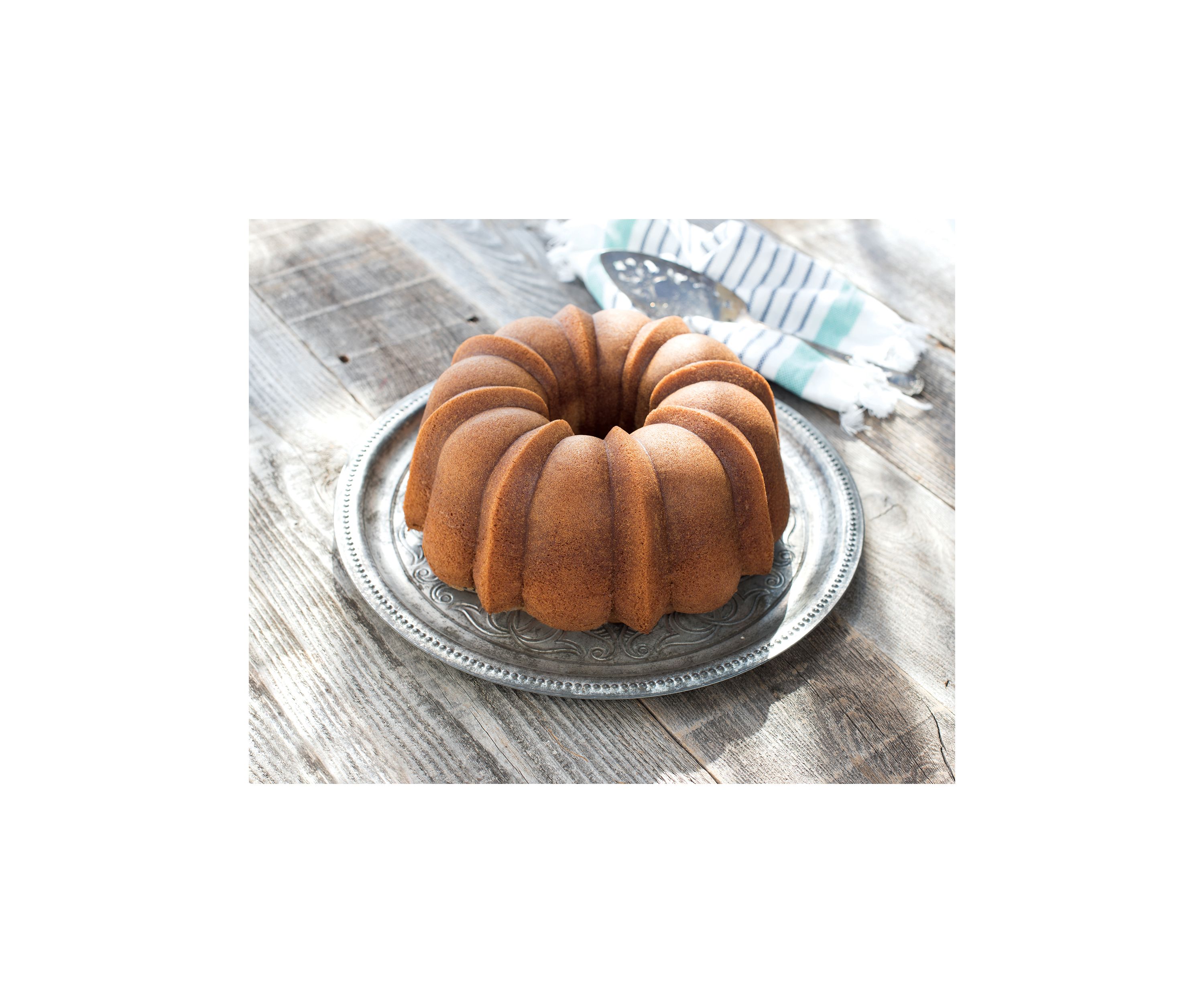 15 Cup Bundt Pan