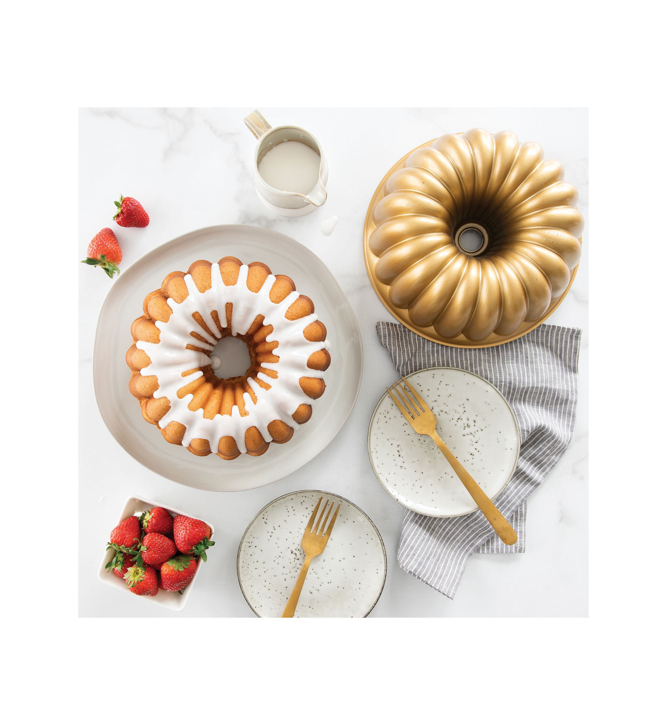 10 Cup Bundt Pan