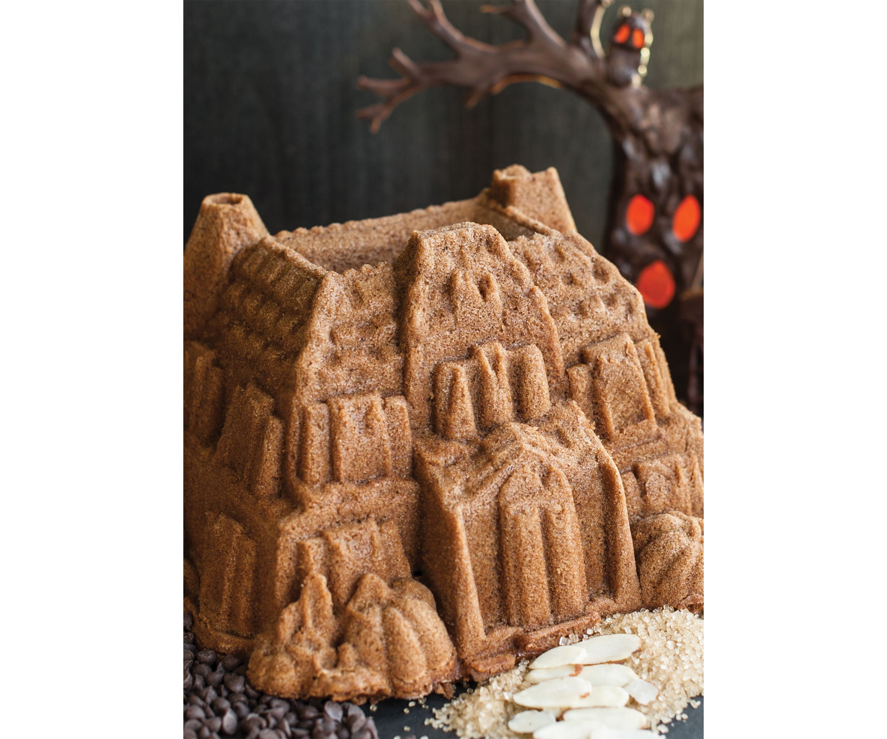 Haunted Manor Bundt Pan