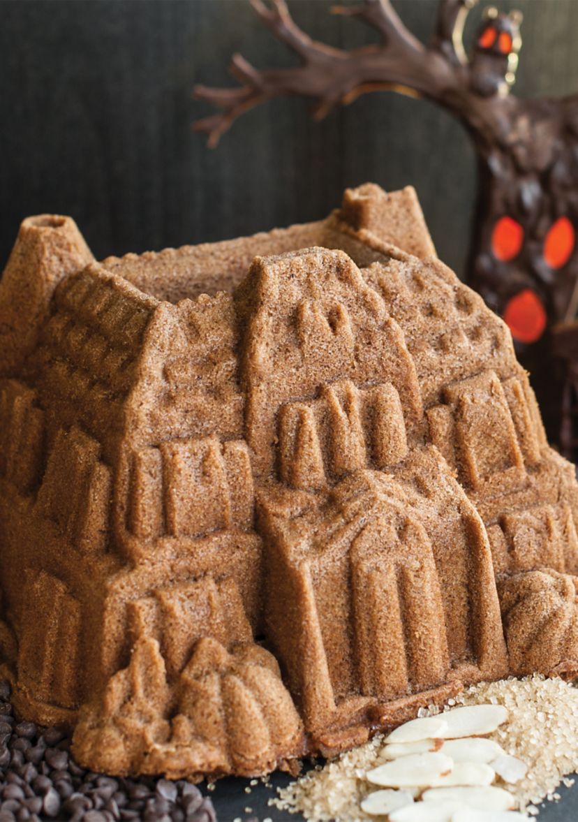 Haunted Manor Bundt Pan