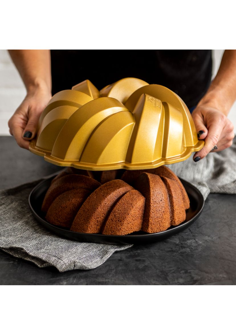 10 Cup Braided Bundt Pan