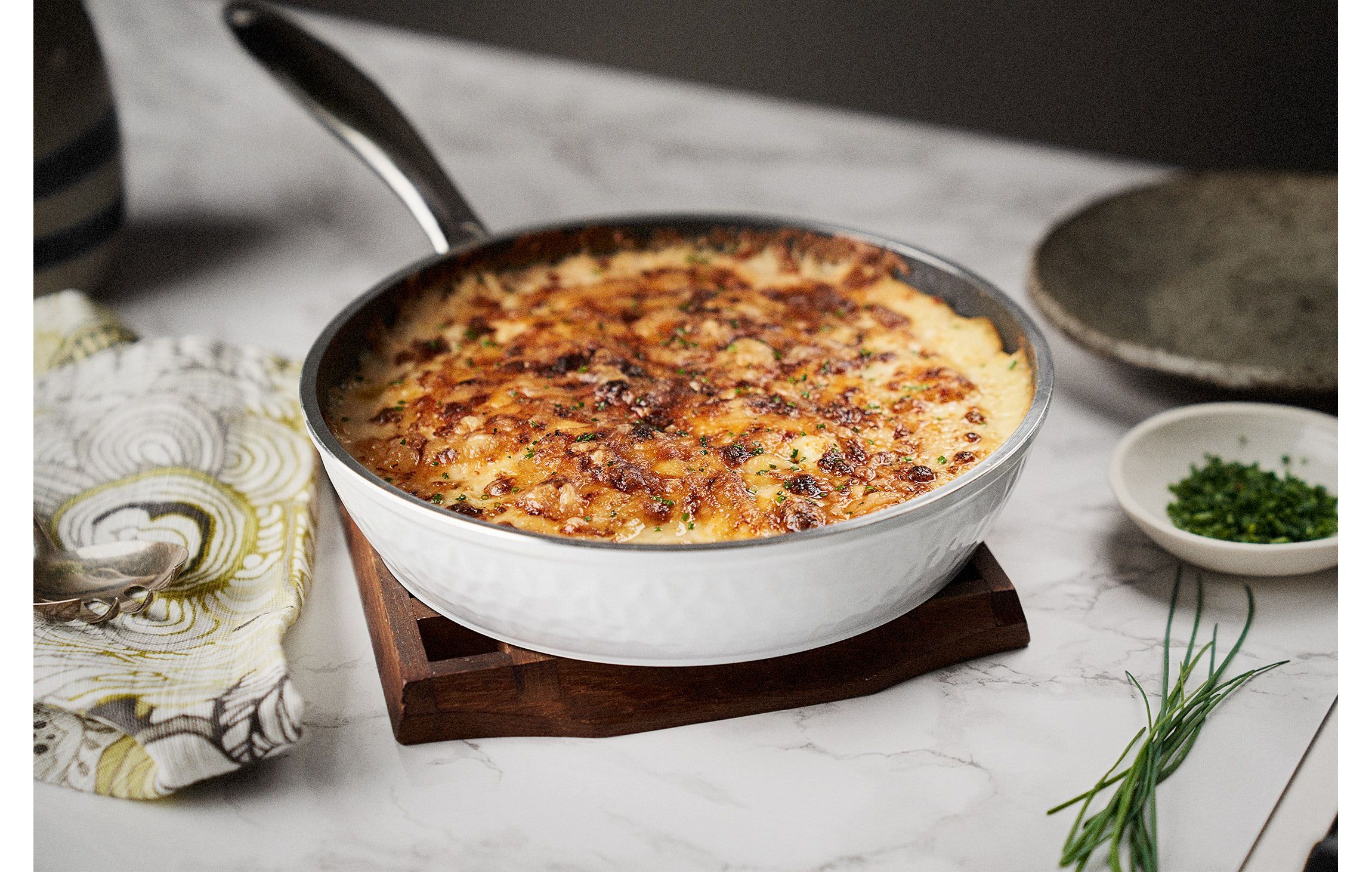 10-inch Hammered Fry Pan with Glass Lid