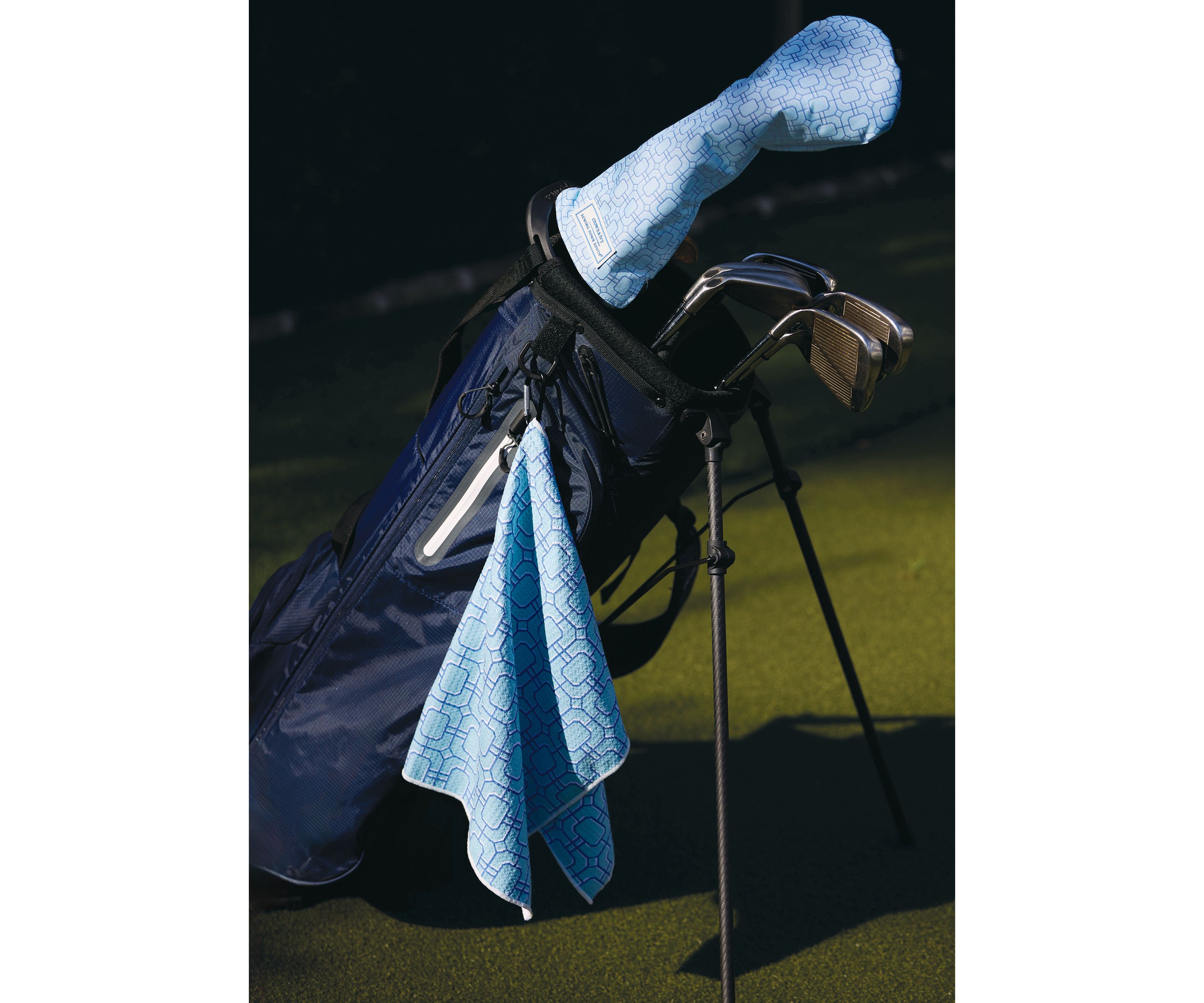 Sewing Down South x Crown & Ivy™ Wild Dunes Golf Club Cover
