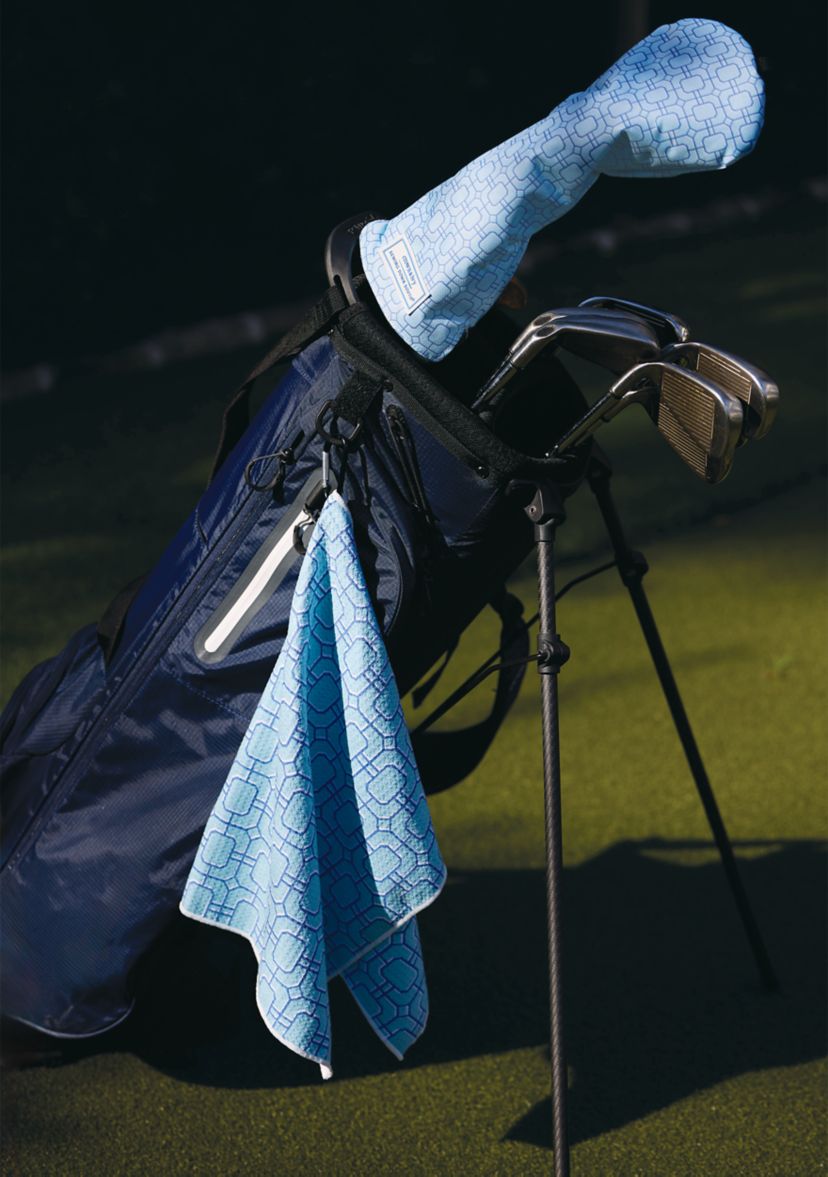 Sewing Down South x Crown & Ivy™ Wild Dunes Golf Club Cover