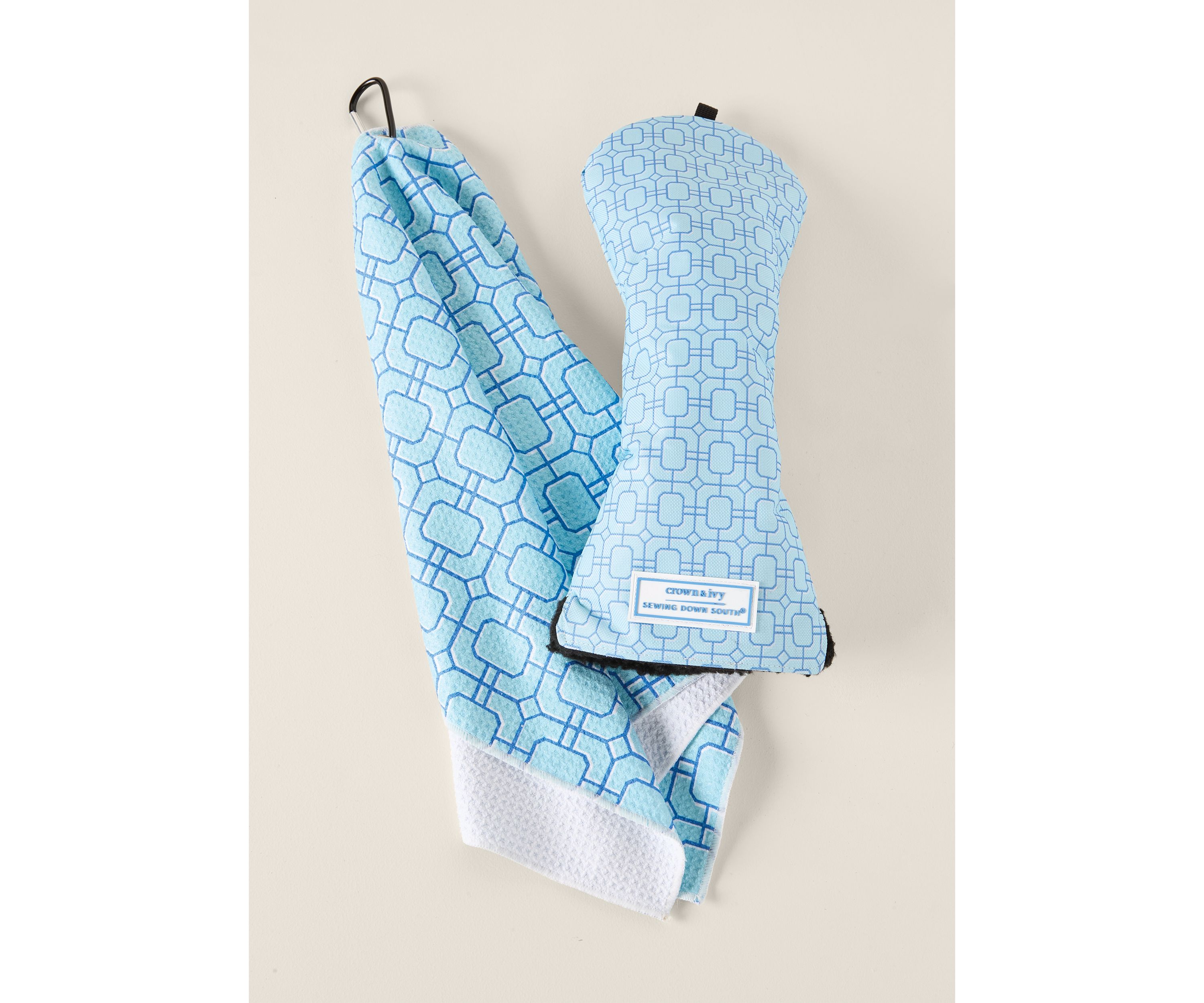 Sewing Down South x Crown & Ivy™ Wild Dunes Golf Club Cover