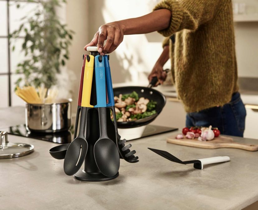 Elevate Carousel 6-piece Utensil Set with Rotating Storage Stand