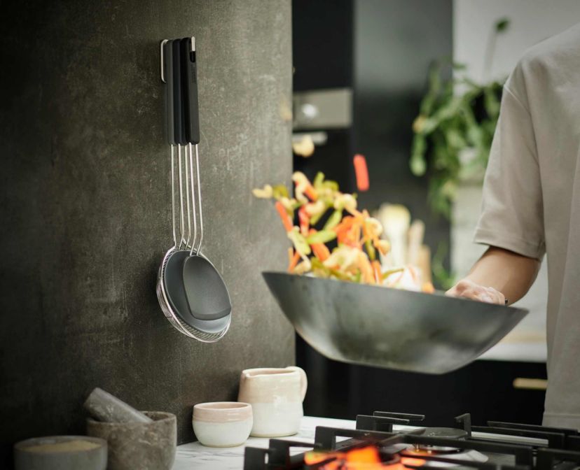Nest Fusion Compact 3-piece Wok Silicone Turner, Silicone Spoon and Wire Skimmer Set