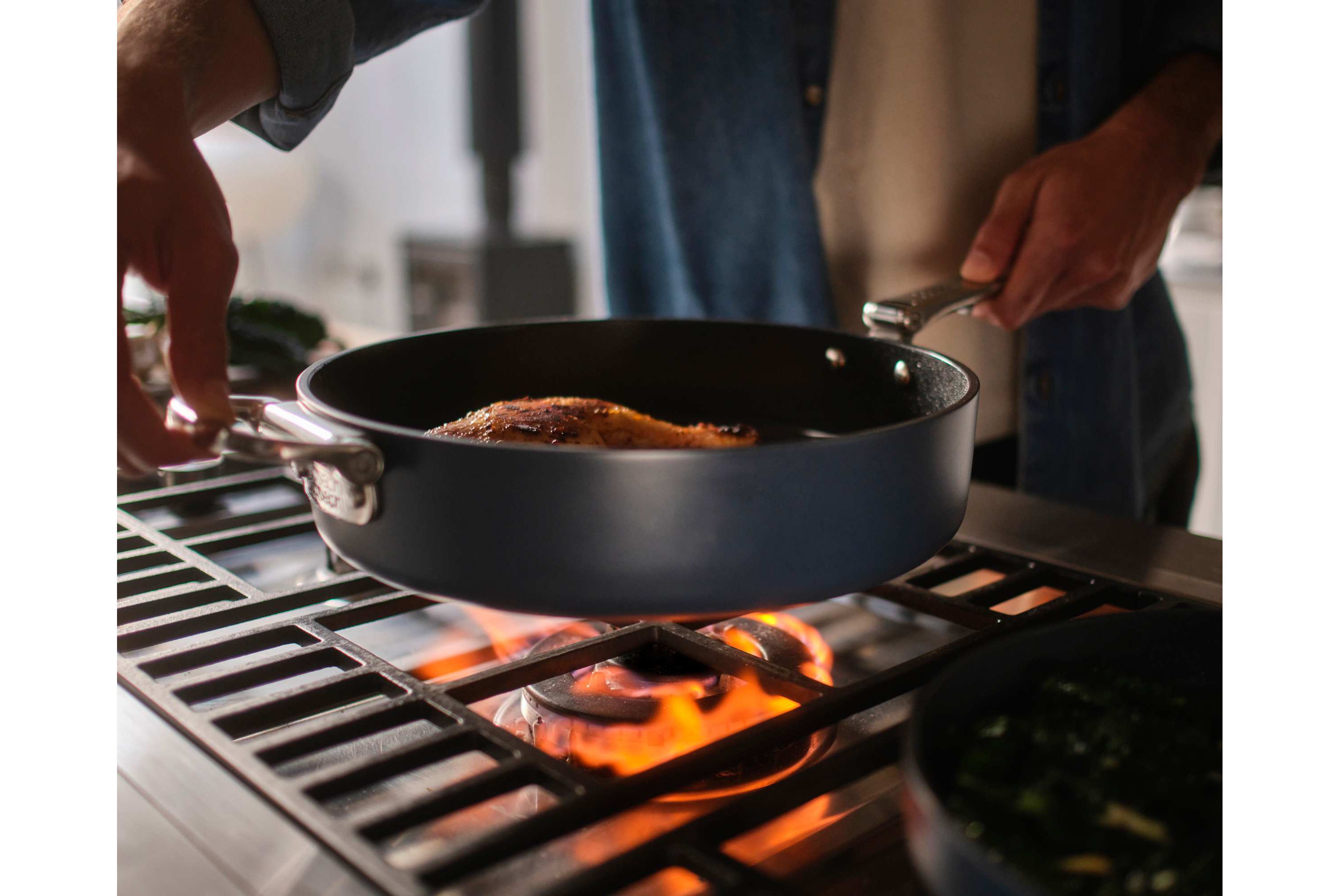 Space 11" ceramic non-stick frying pan with Folding Handle