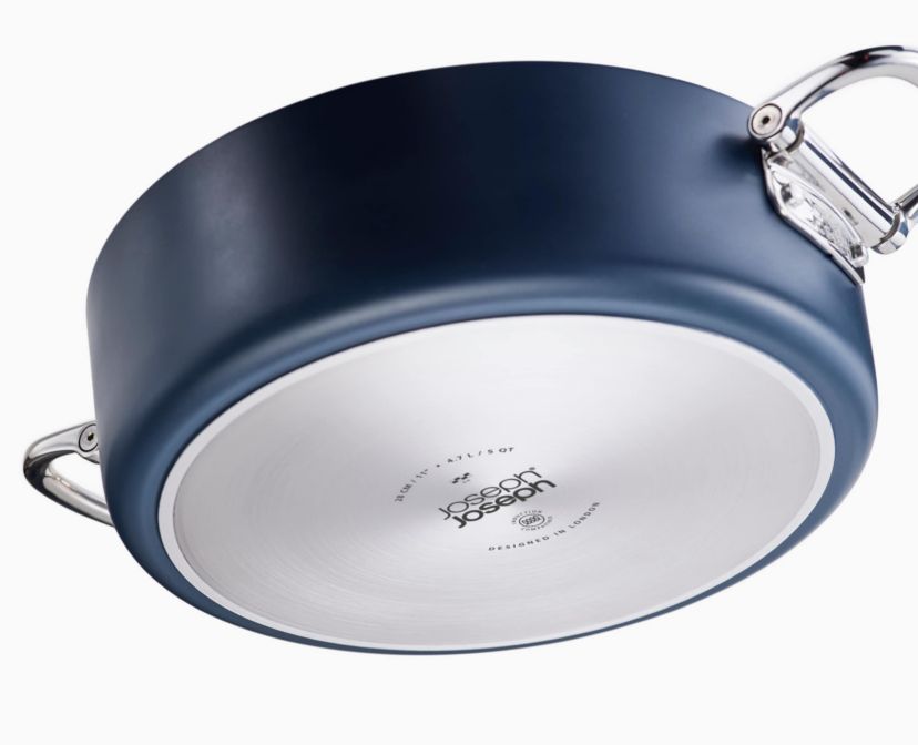 Space Saving 5 qt Ceramic Non-Stick shallow casserole with folding handles  and lid