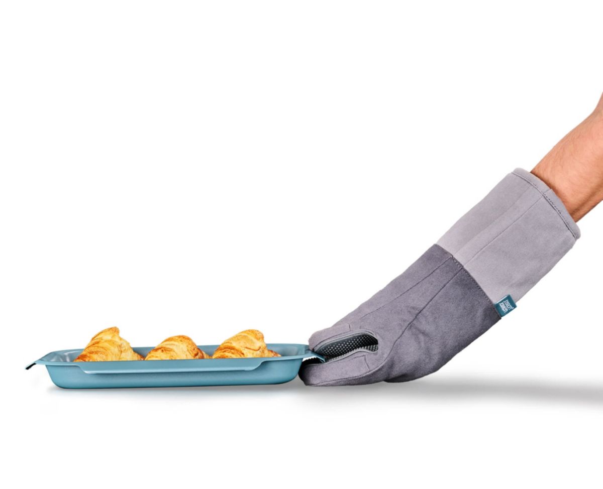 Nest Bake 3-Piece Non-stick Cookie Sheet Set with Easy Pull Handles