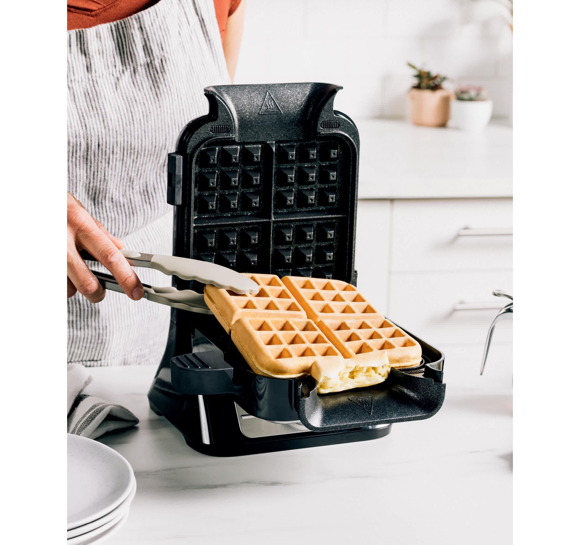 Belgian Waffle Maker PRO