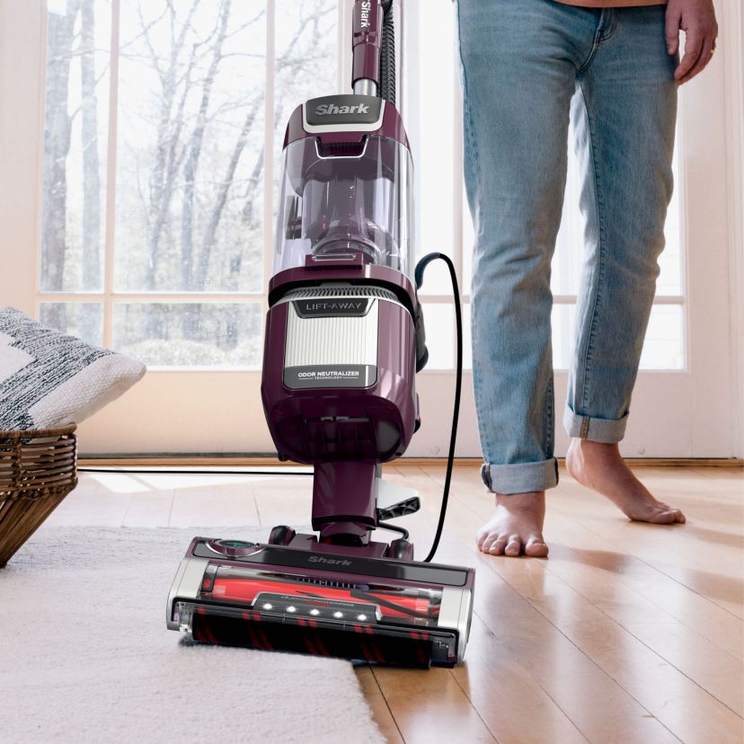 Rotator Pet Lift-Away ADV Upright Vacuum with DuoClean PowerFins HairPro and Odor Neutralizer Technology