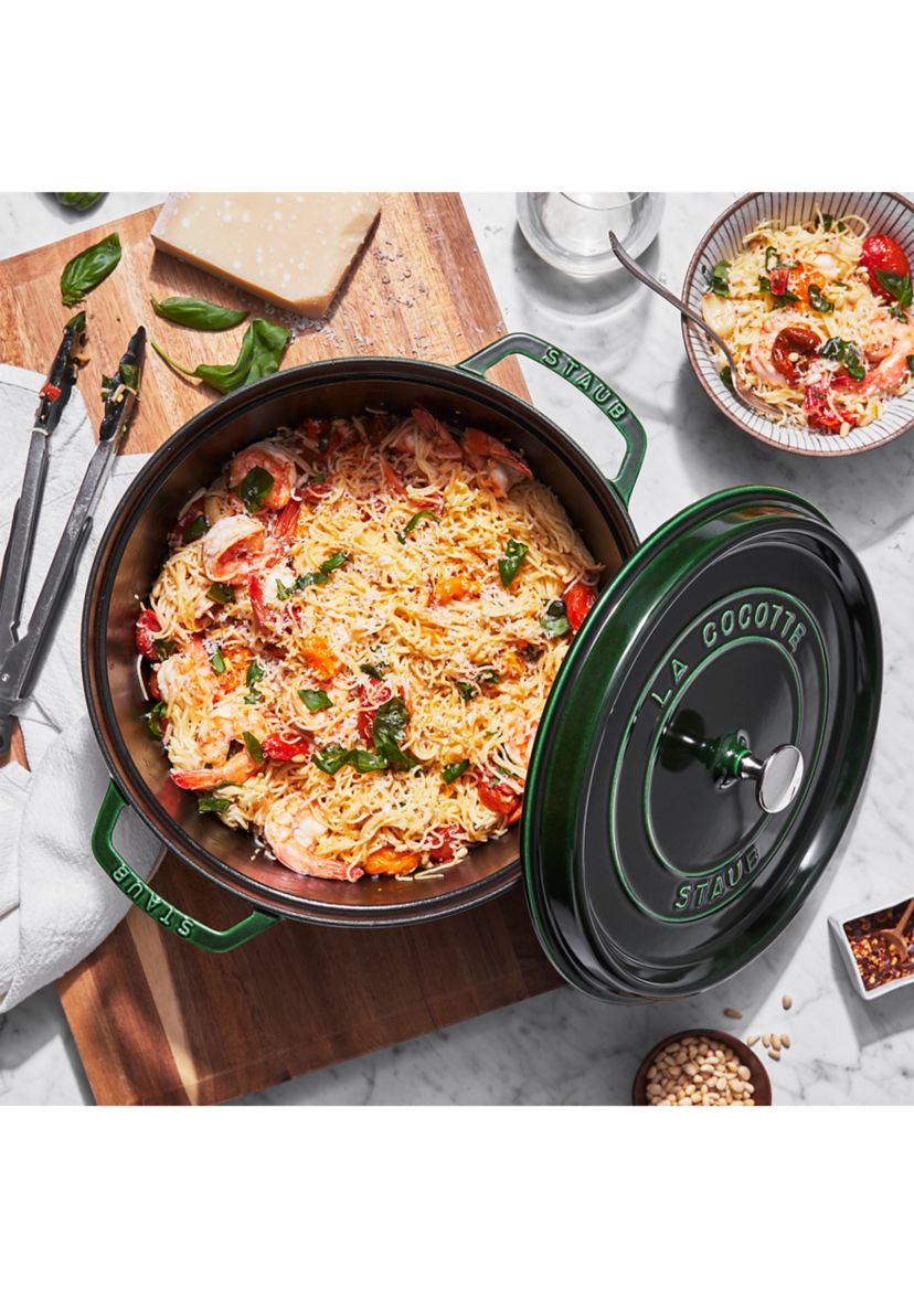   7 Quart Round Majolique Cocotte 