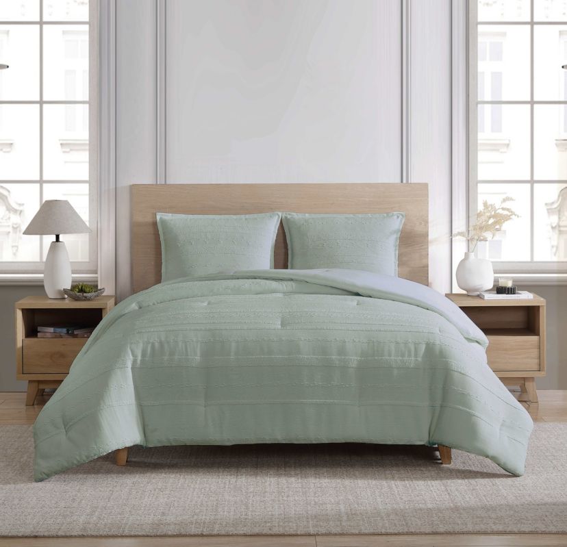 Stearns & Foster Milford Woven Stripe 3 piece Textured Comforter + Sham Set