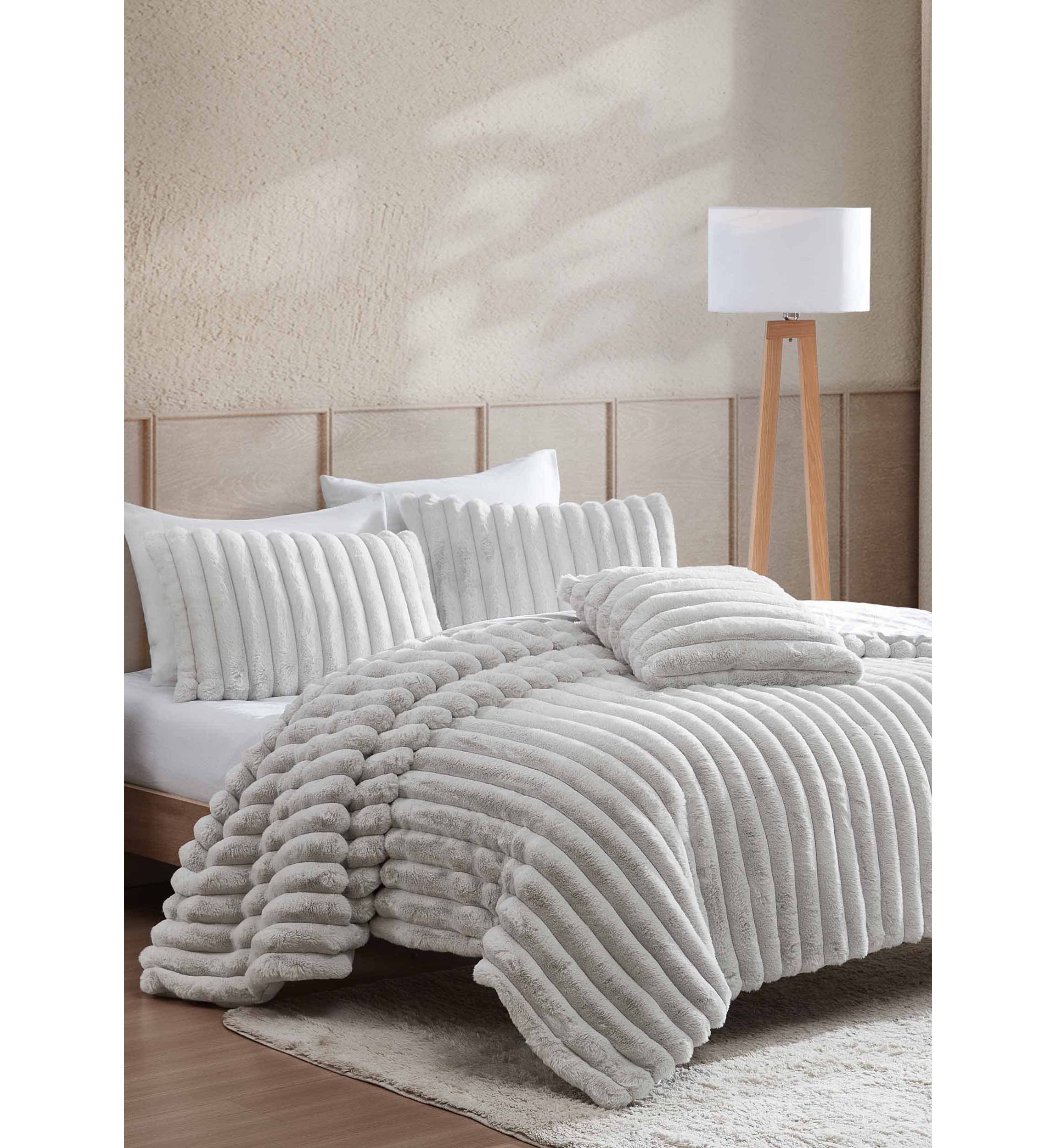 Riverbrook Home Everett Collection