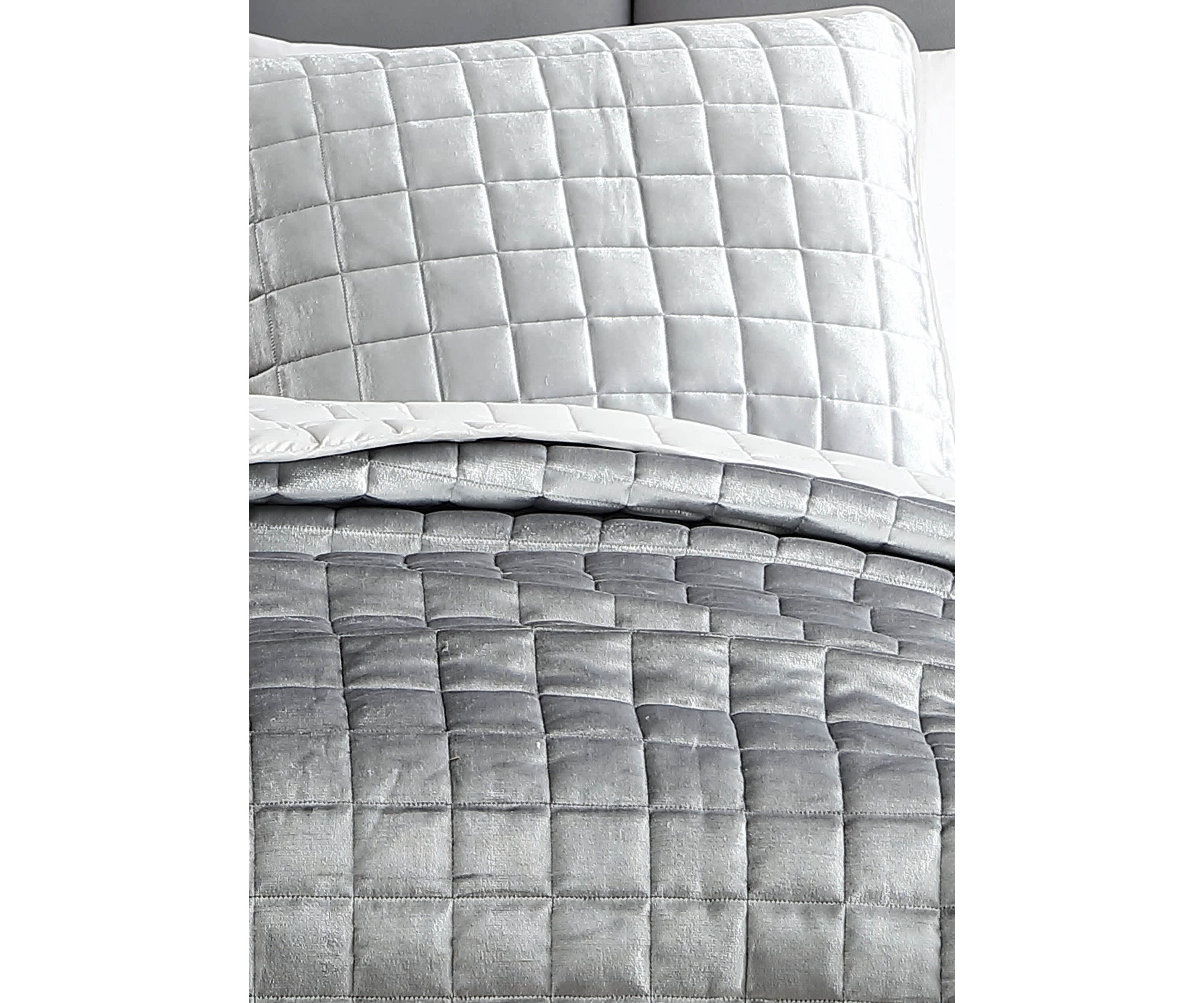 Riverbrook Home Lyndon Collection