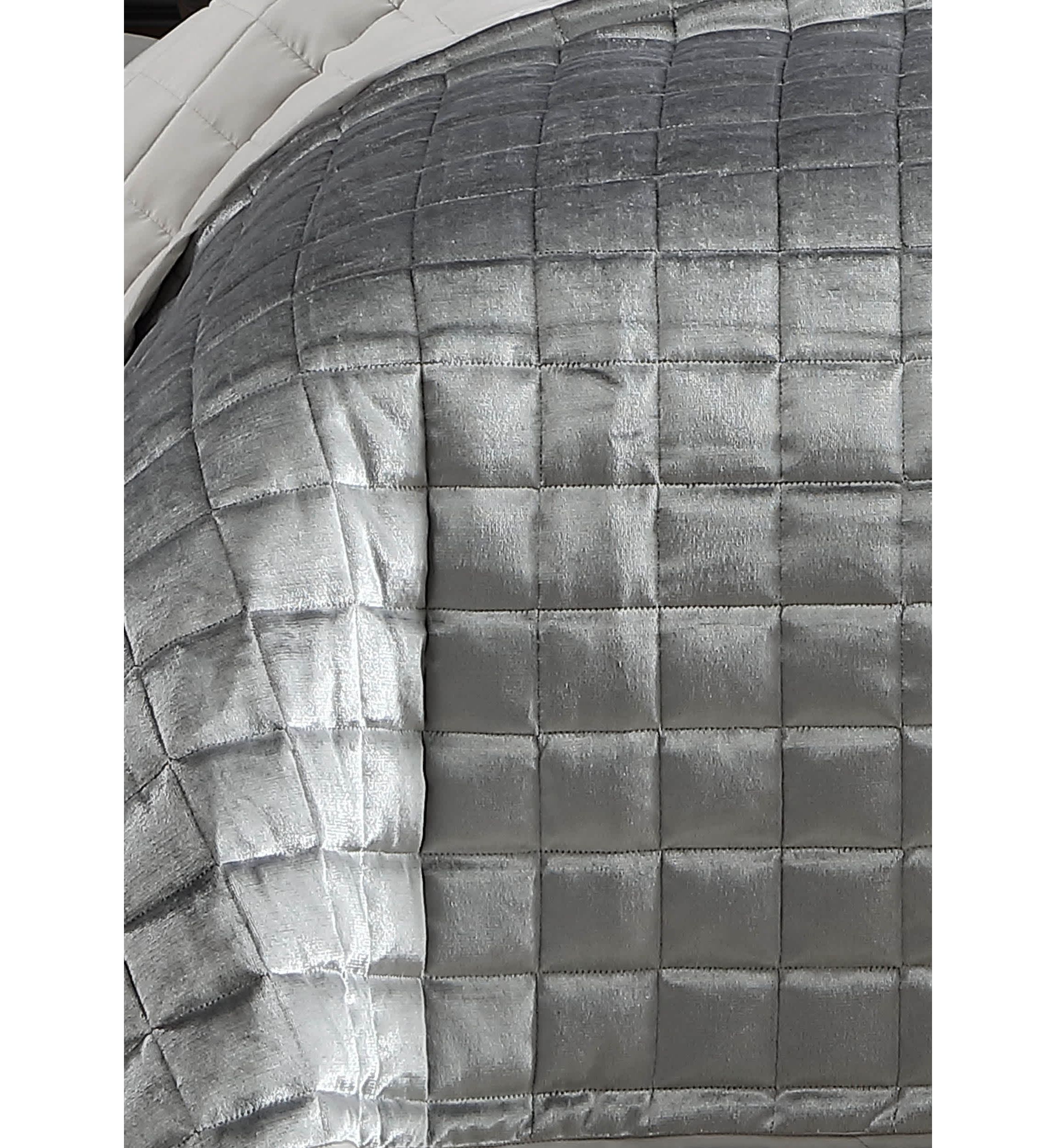 Riverbrook Home Lyndon Collection