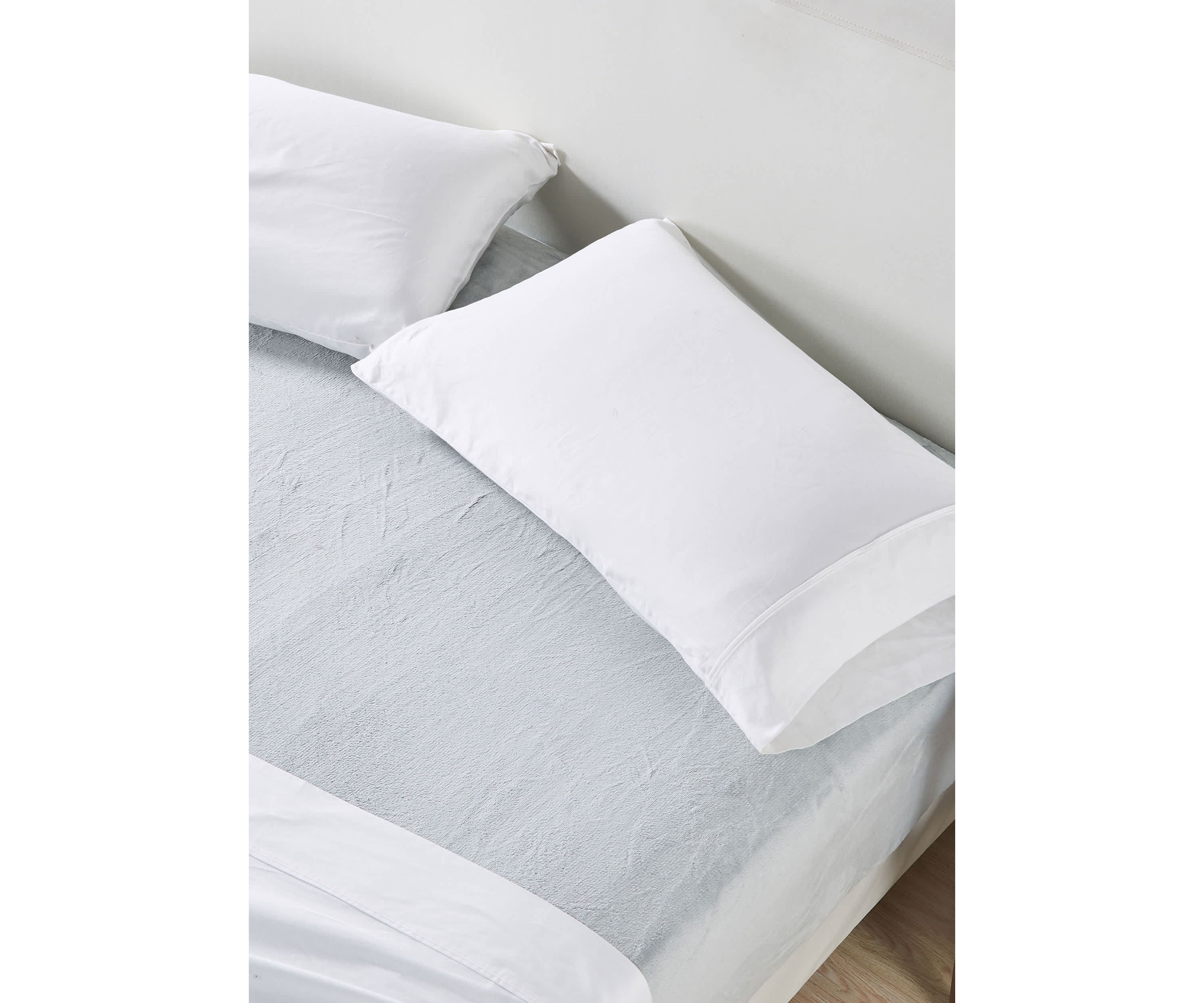 Ultra Soft Velvet Plush 1 Piece Fitted Sheet