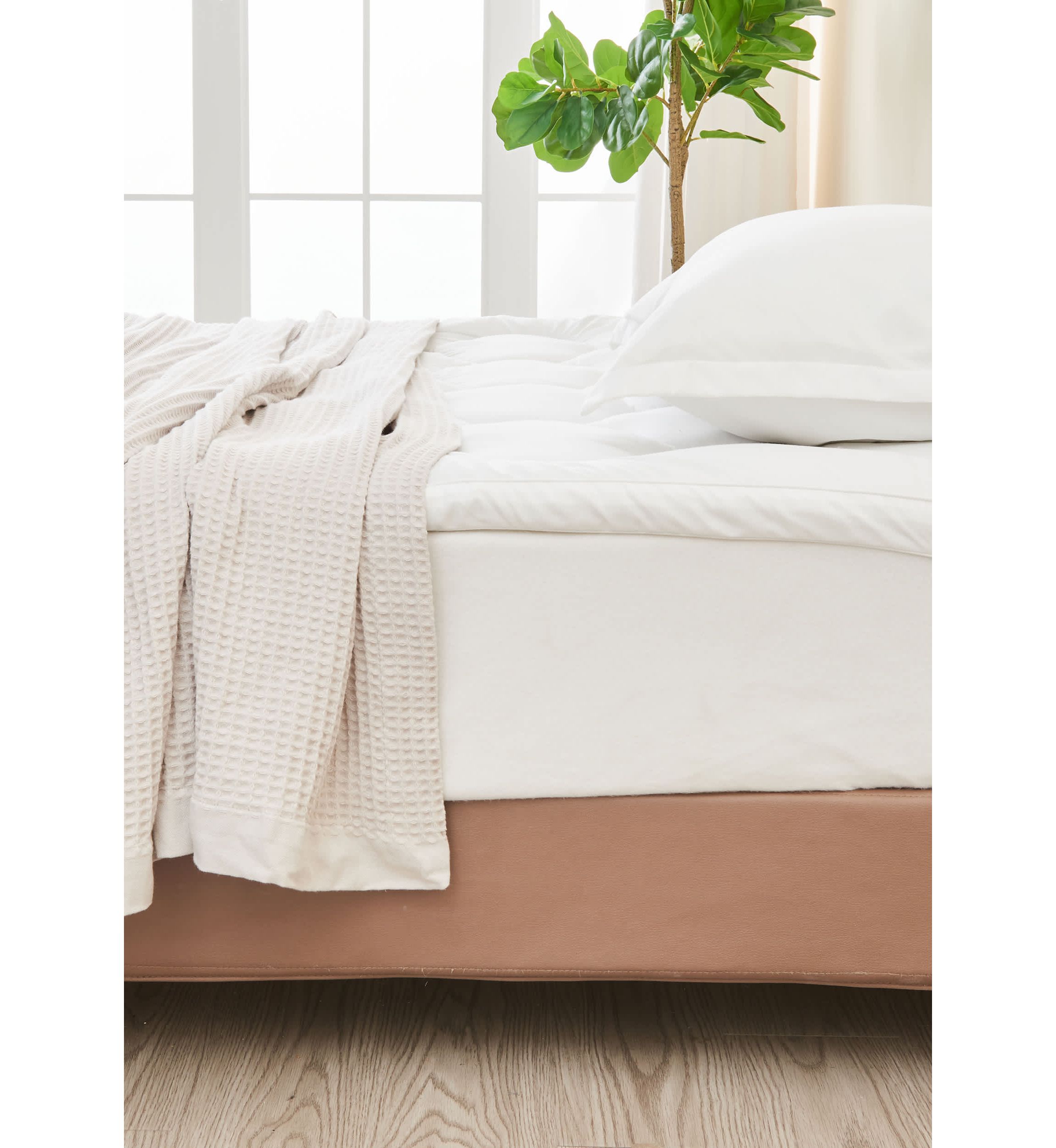 Thick Wave-Stitched Mattress Pad