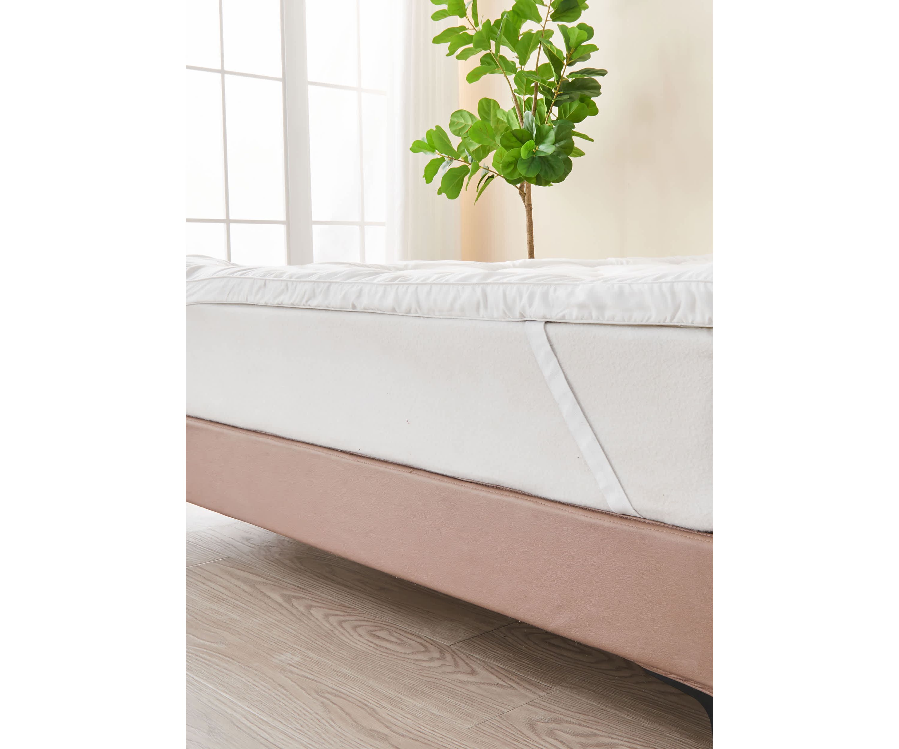 Thick Wave-Stitched Mattress Pad